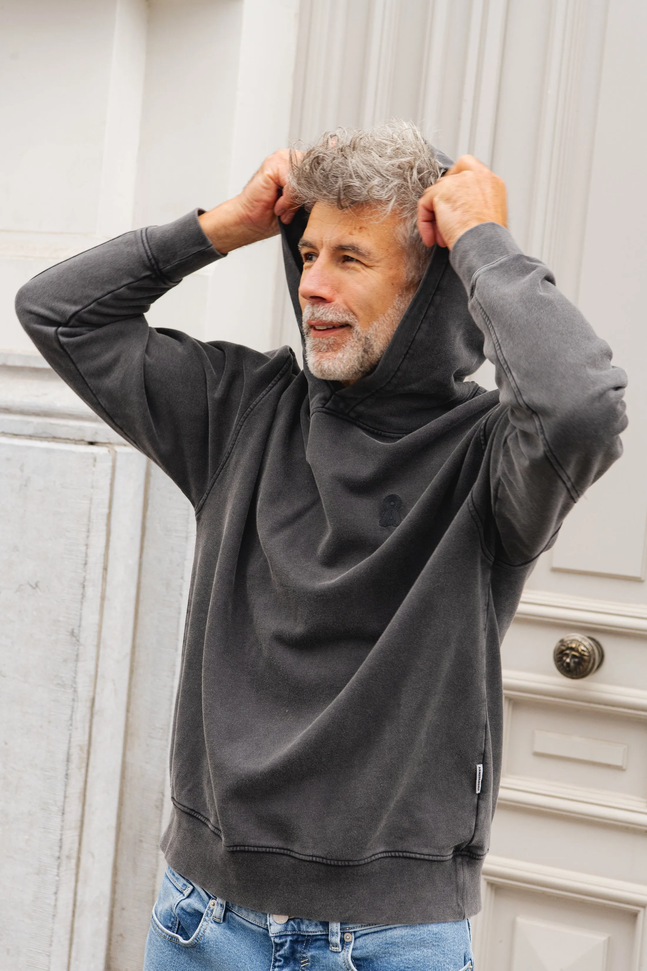 LAST ONE in S - Tuuba Hooded Sweater - Black Washed
