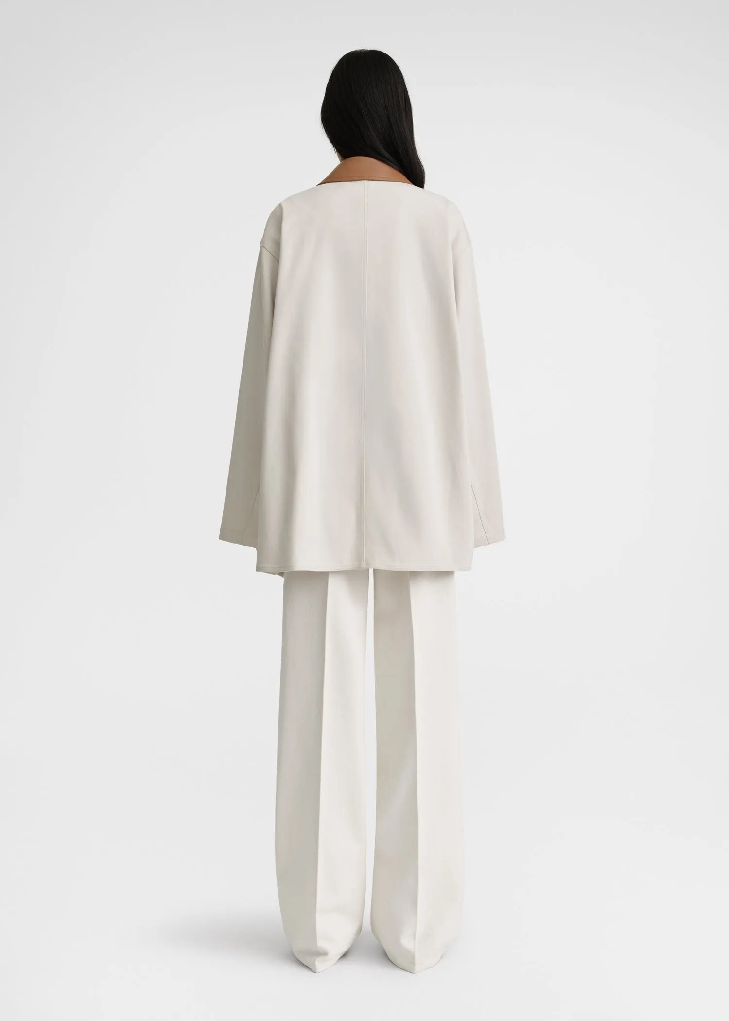 Leather-collar cotton barn jacket pebble