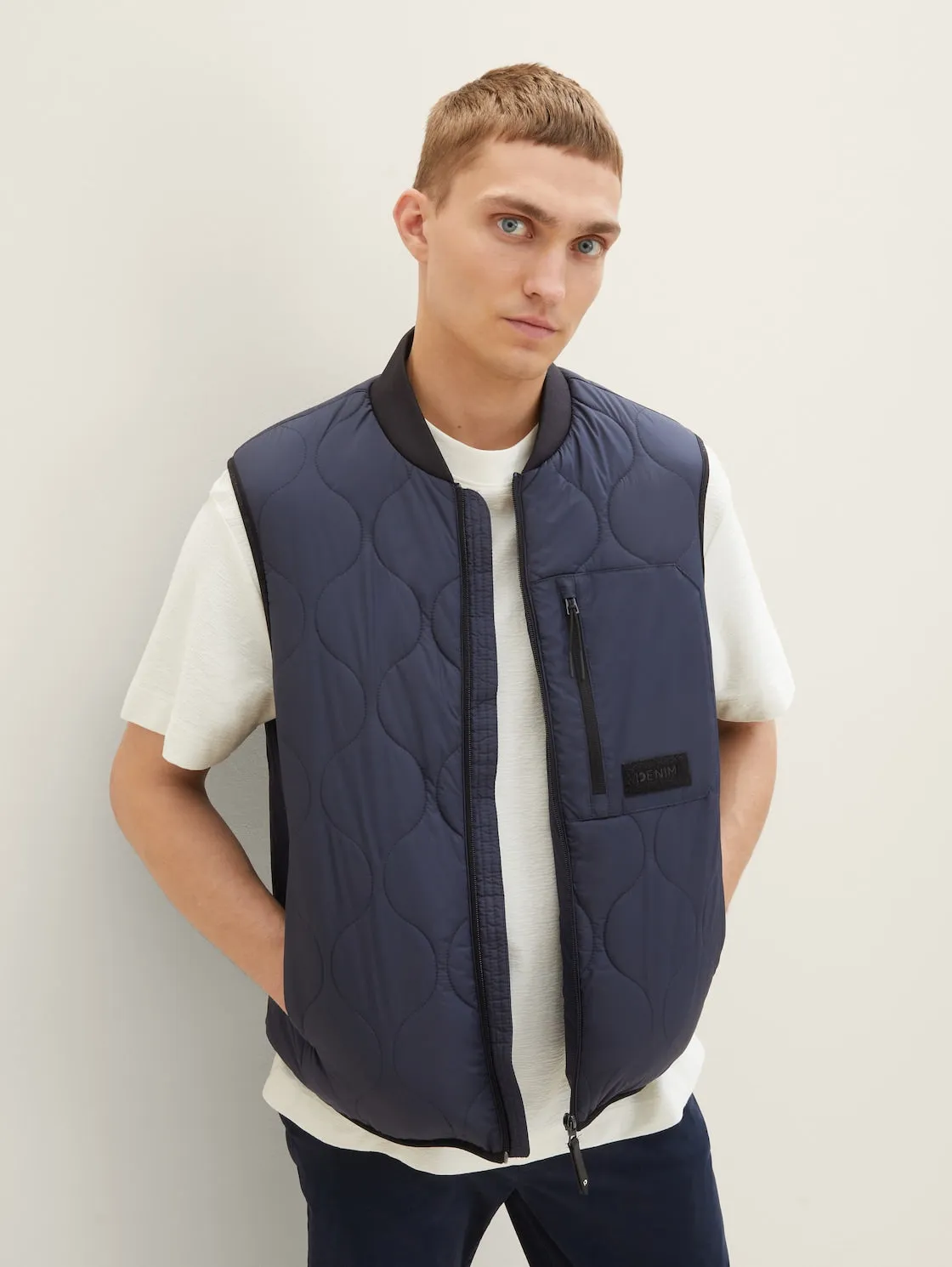 LIGHT WEIGHT VEST