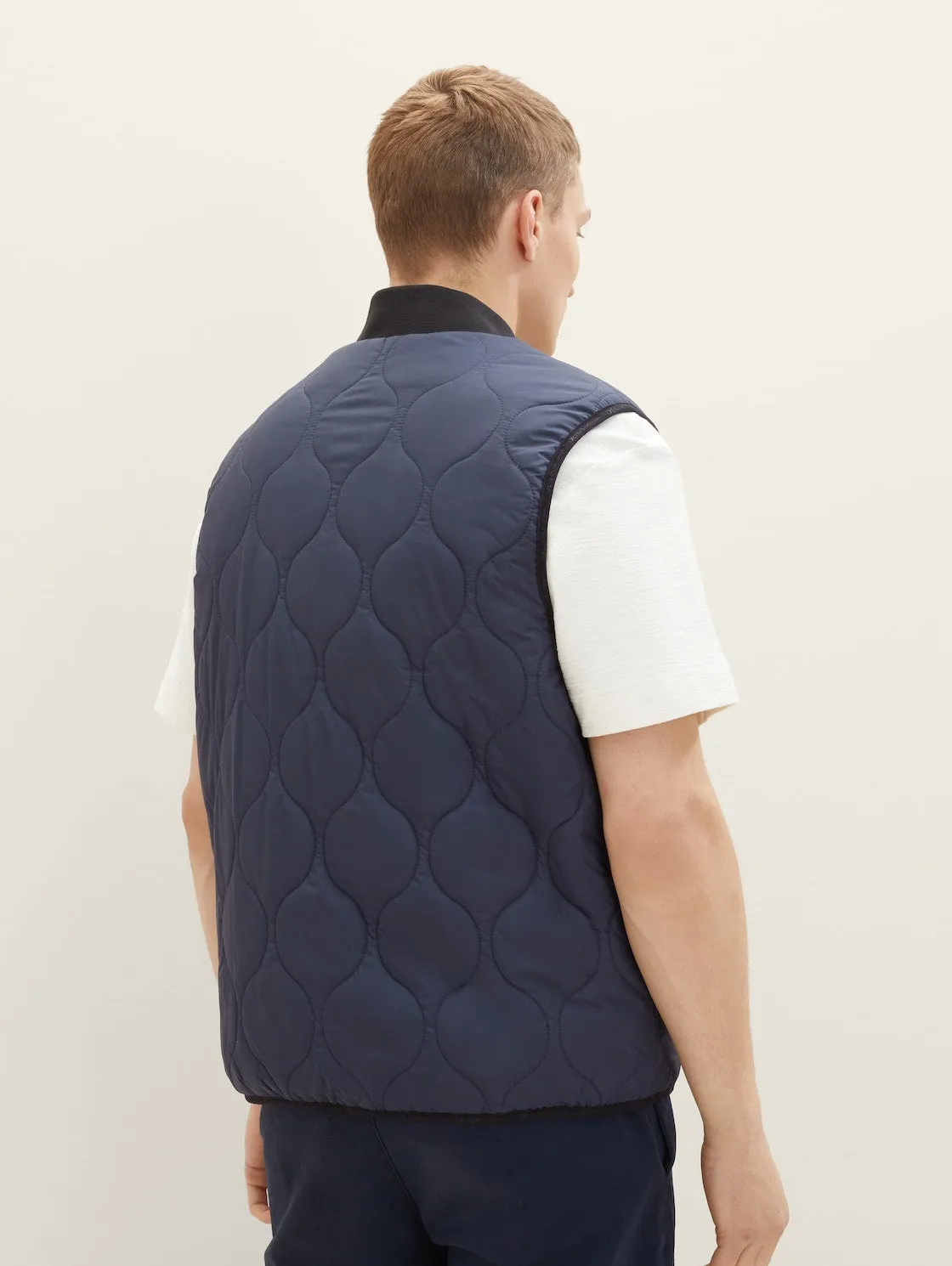 LIGHT WEIGHT VEST