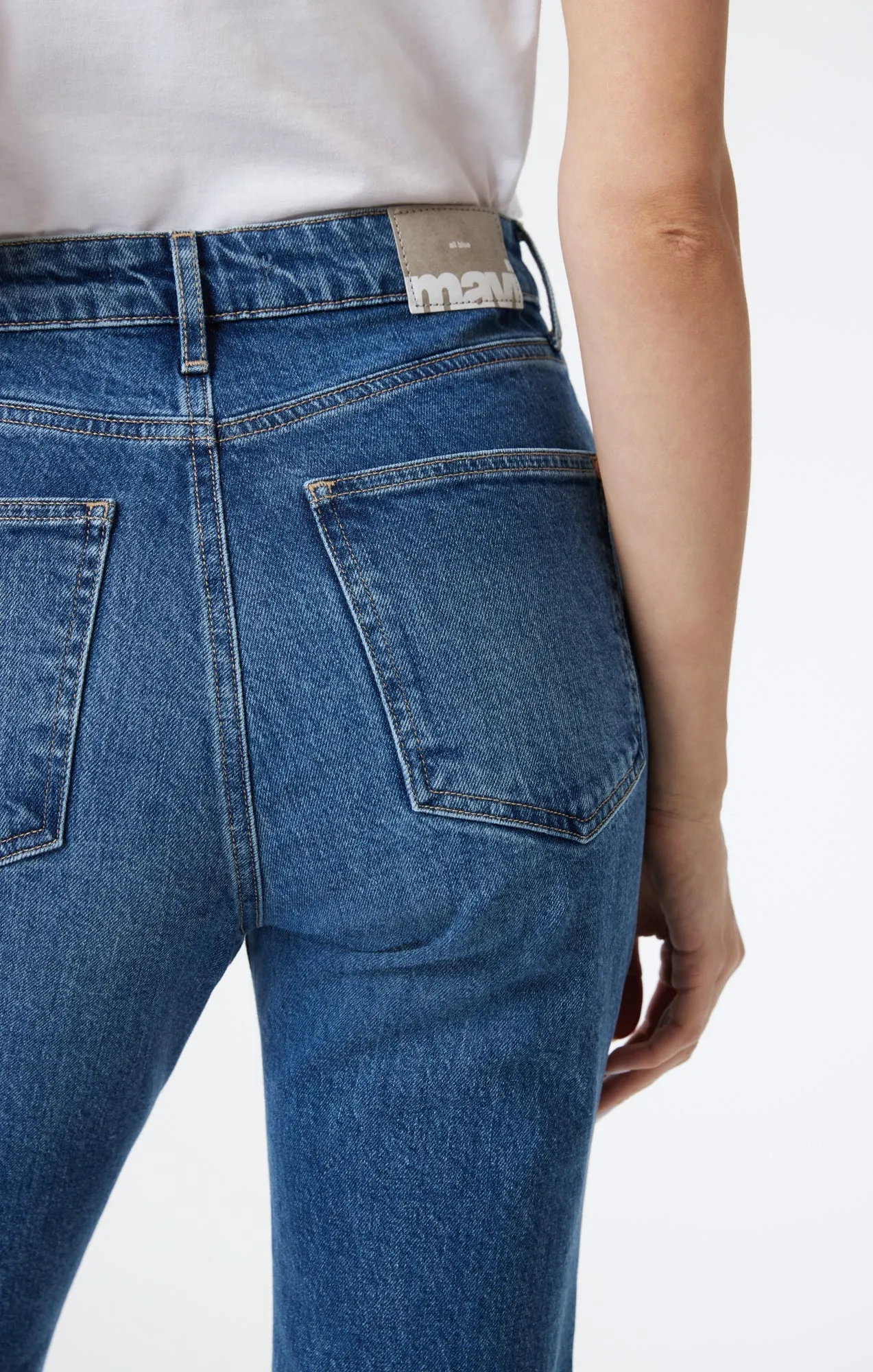 Los Angeles Mid Brushed Flare Jean