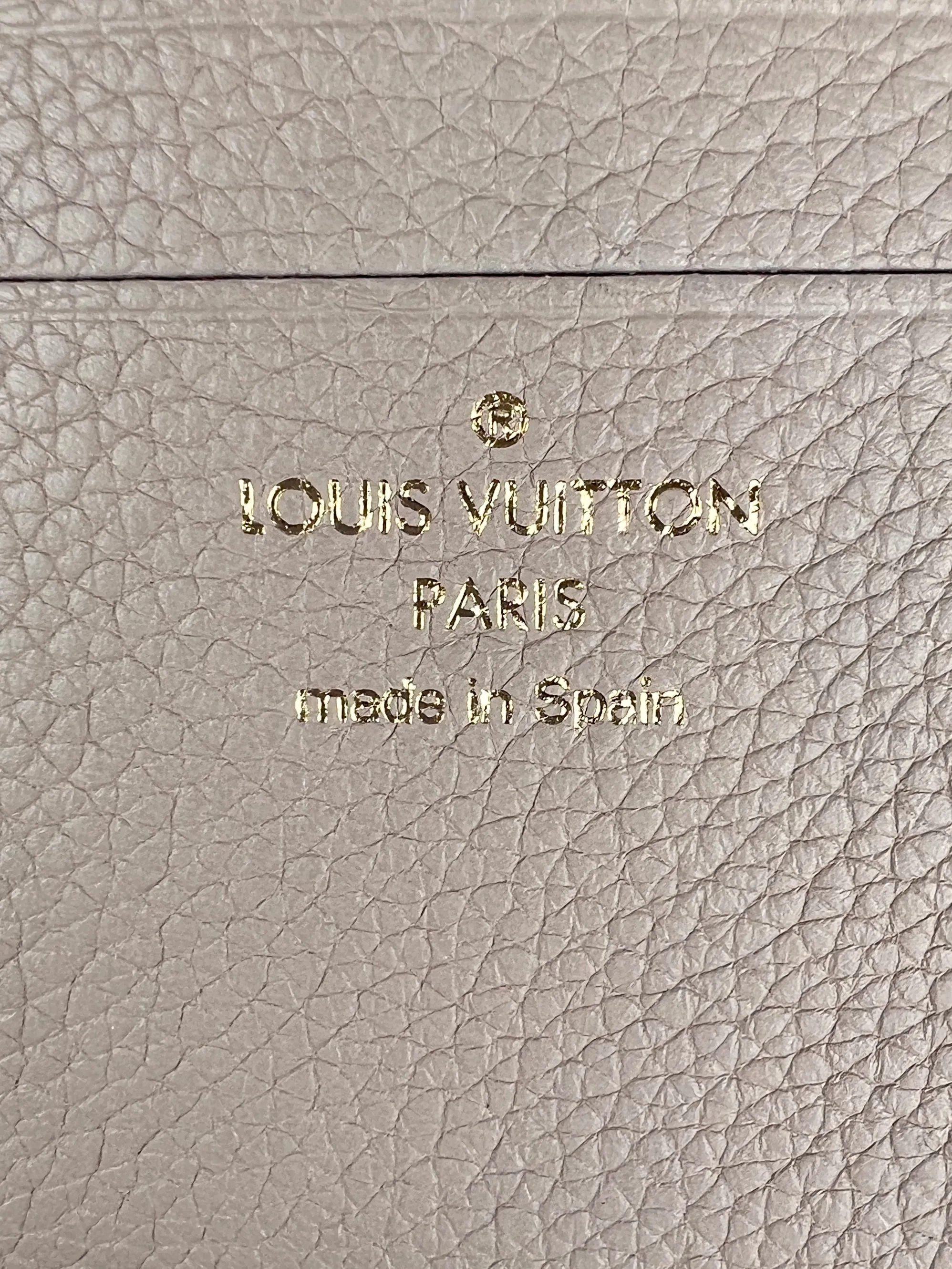 Louis Vuitton Nano Lockme Bucket bag , Greige Beige