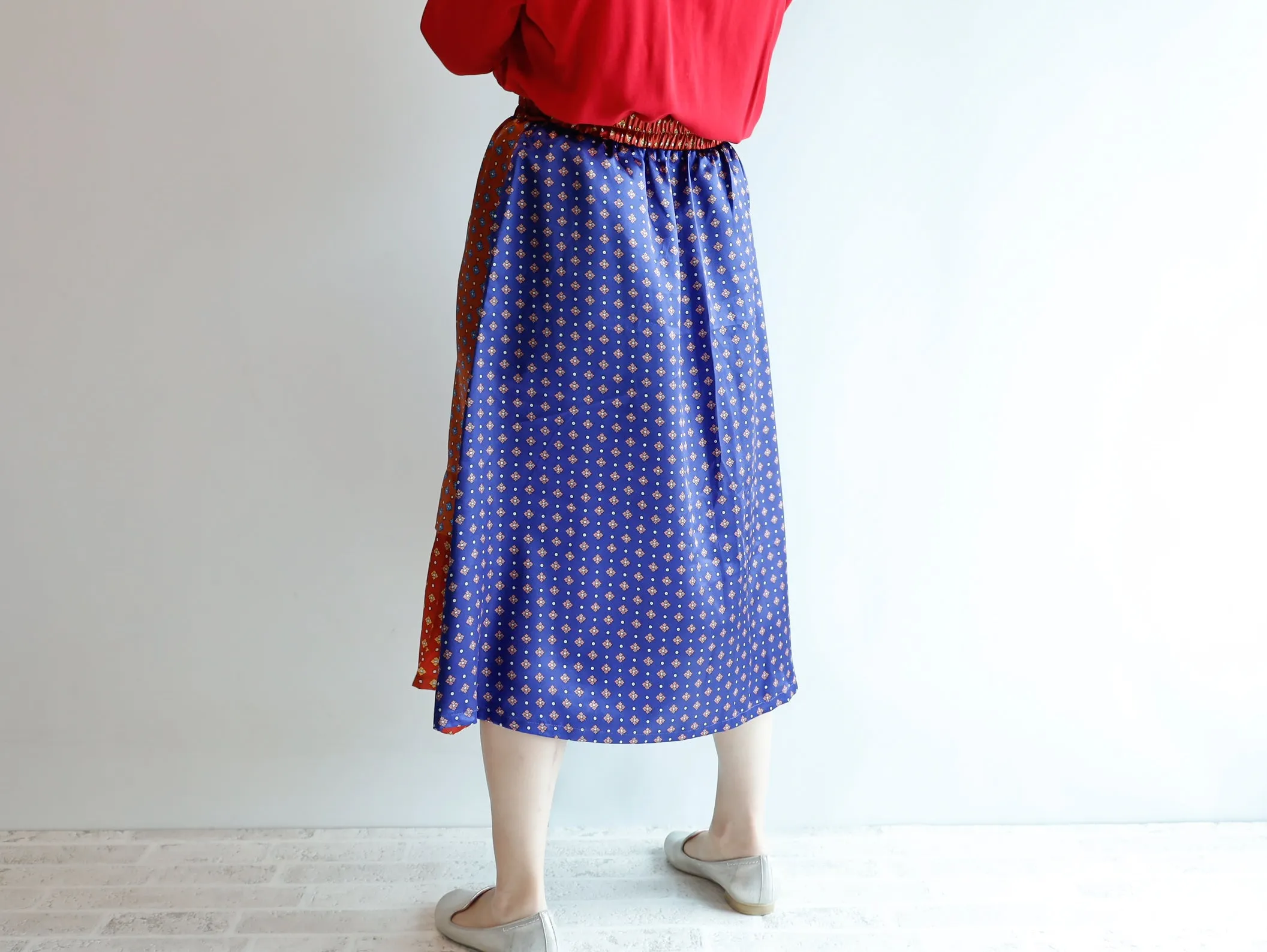 <S38RM> HANDSOME PATCHED WORK  SATIN Skirt  -Length 73cm