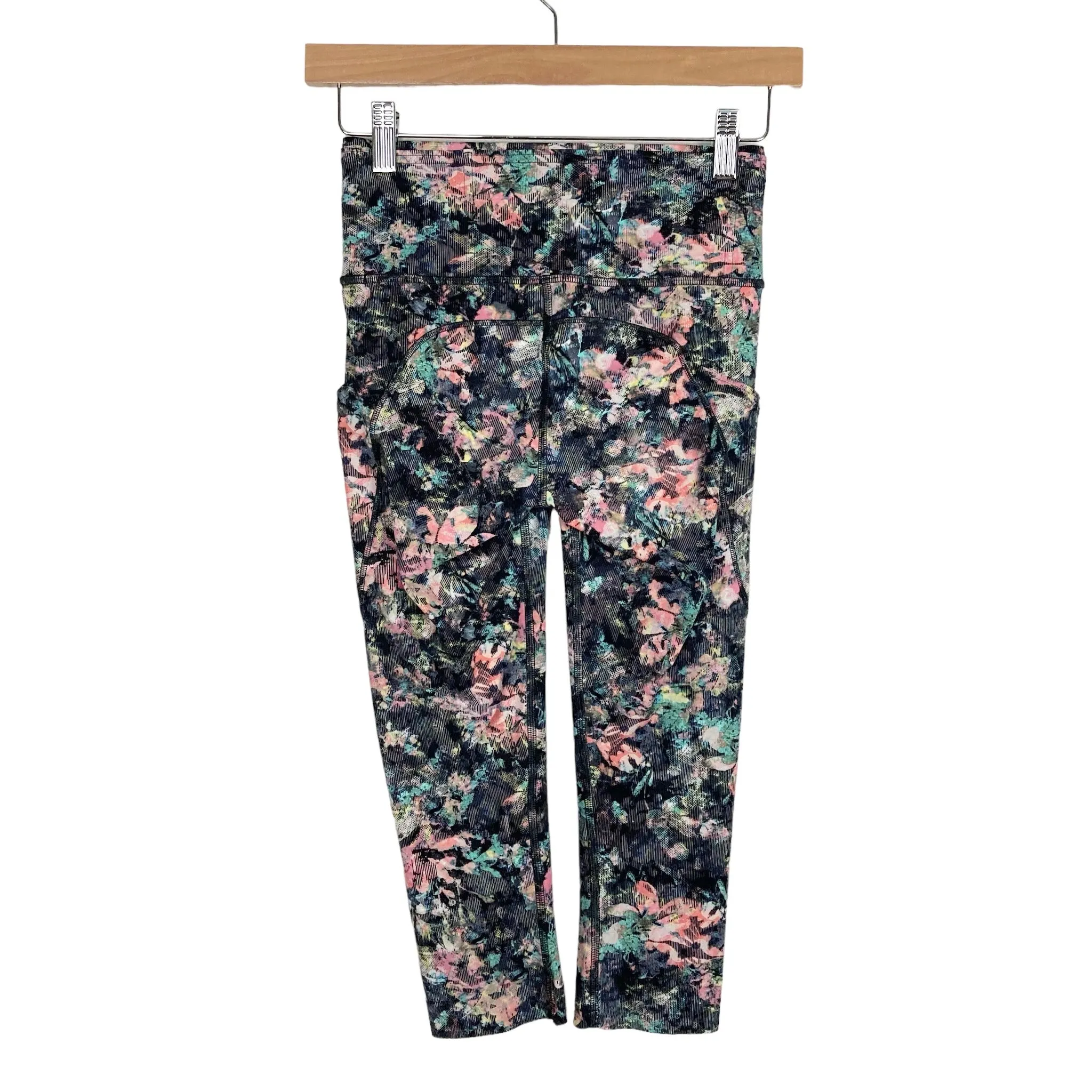 Lululemon Black/Turquoise/Pink Cropped Leggings- Size 4 (Inseam 18.5”)