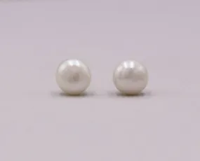 Mary Freshwater Pearl Stud Earrings