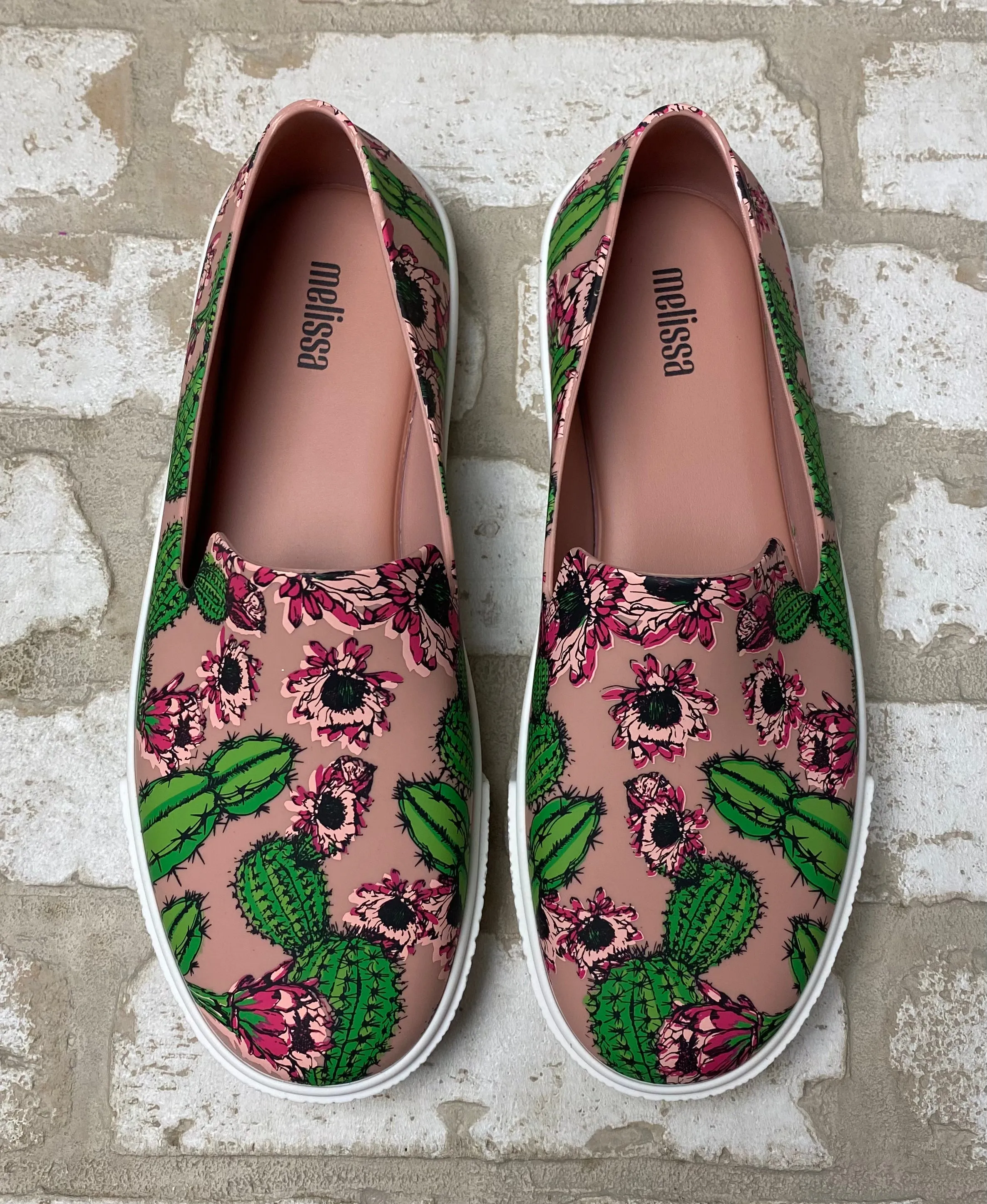 Melissa Ground III Cactus NEW!- (Size 6)