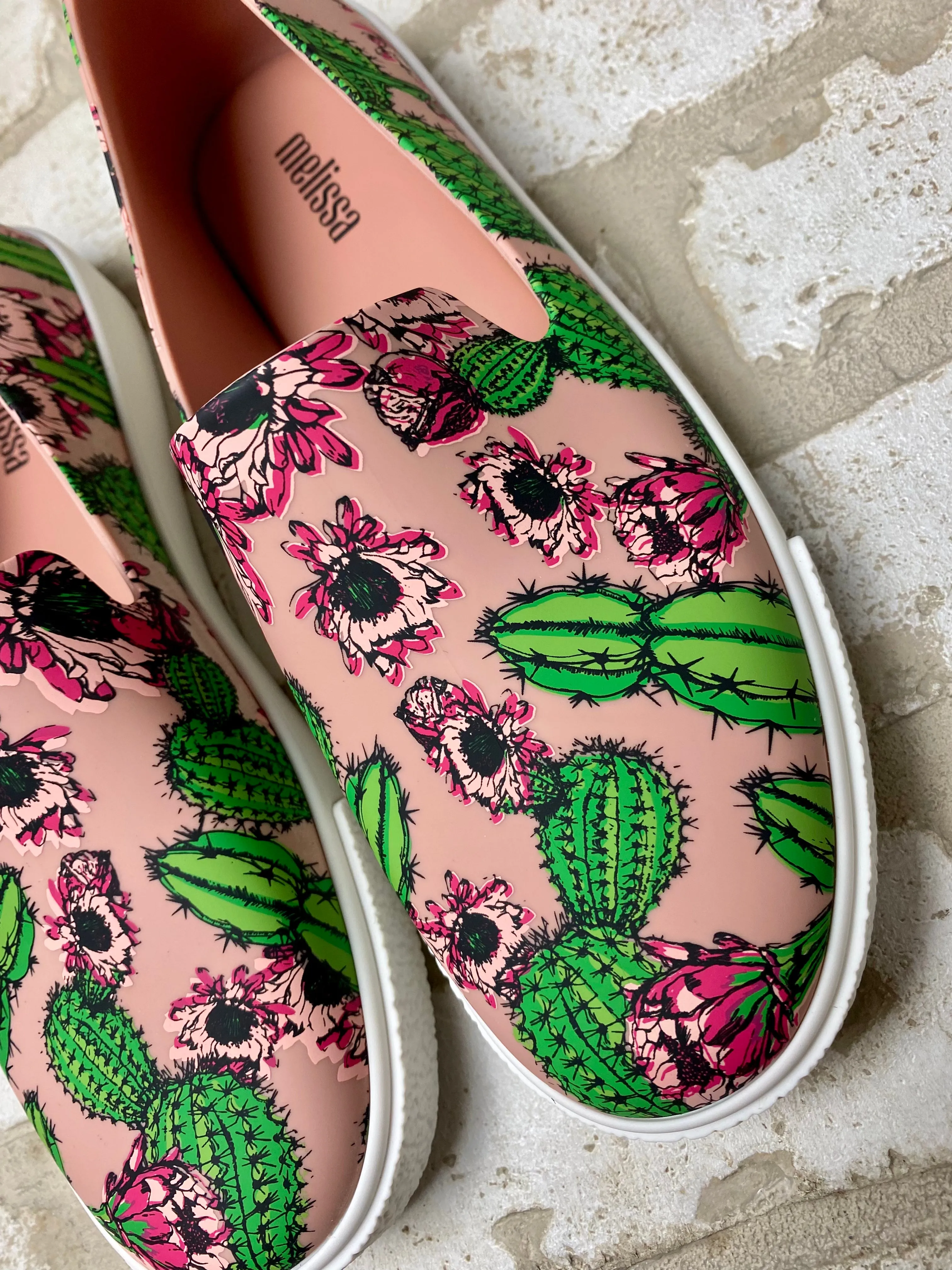 Melissa Ground III Cactus NEW!- (Size 6)