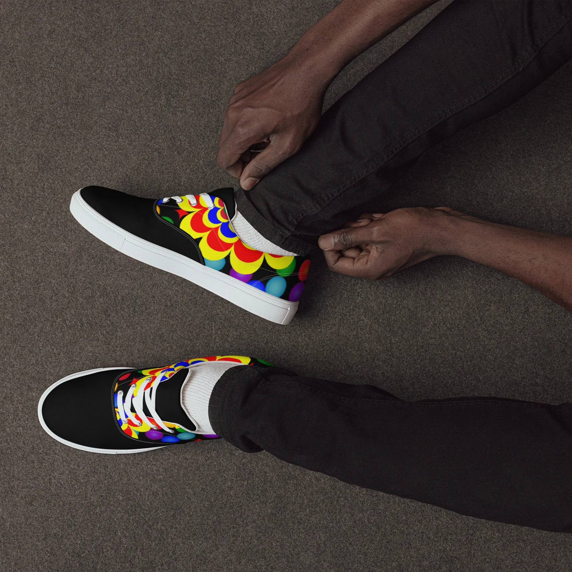 Men’s lace-up canvas shoes