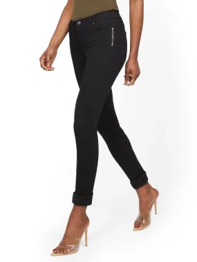 Mid-Rise Zip-Accent Slim Boyfriend Jeans - Black