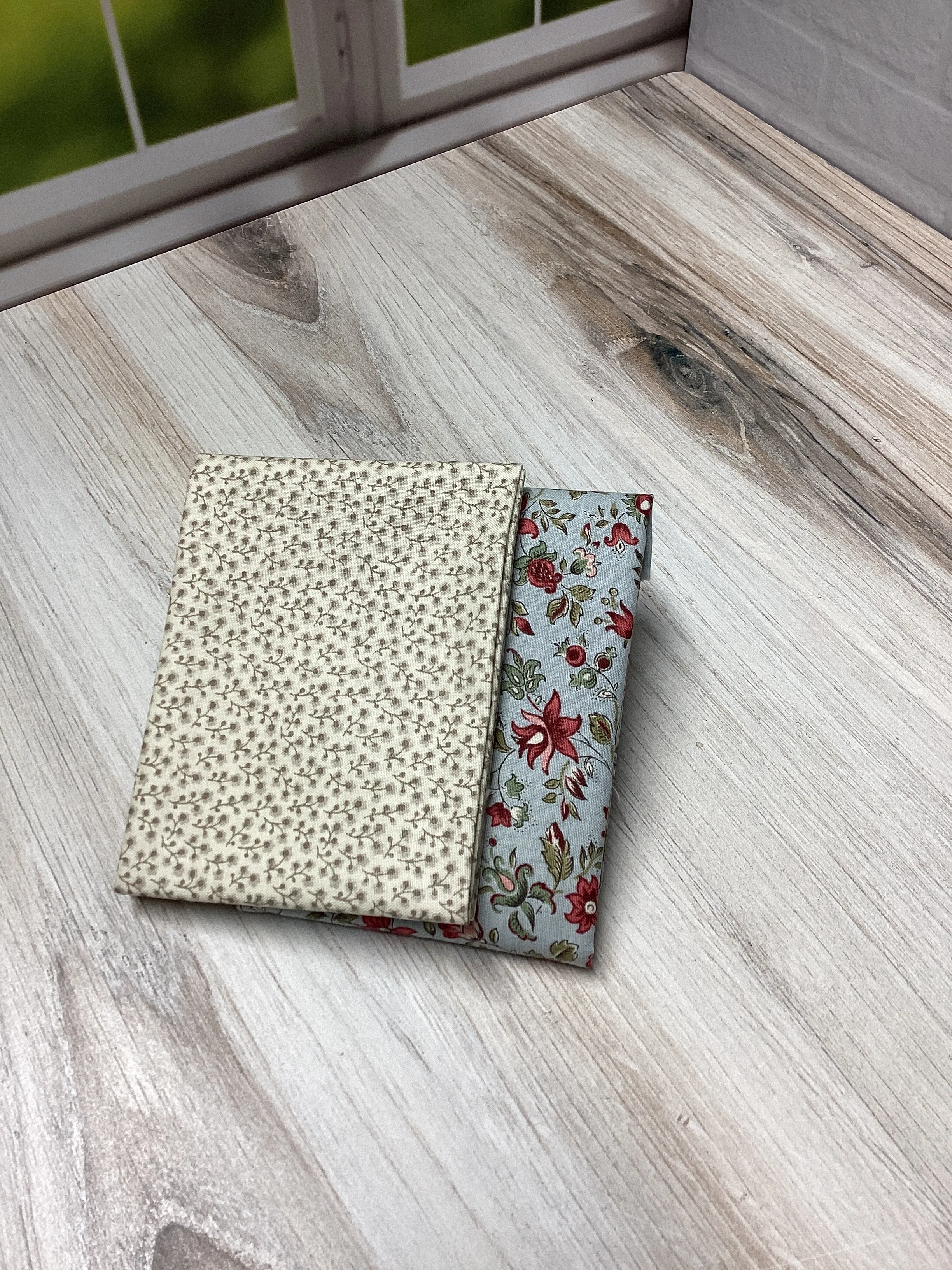 Mini Macaroon Pouch Kit