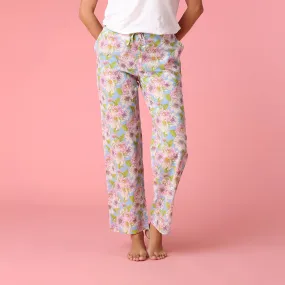 Miranda Pant in a bag