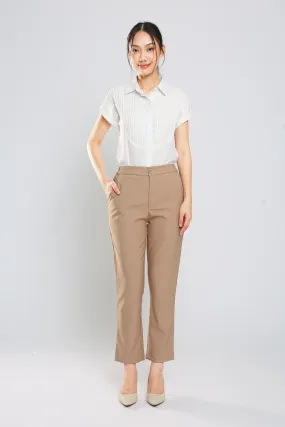 Monalise Tailored Pants in Khakis