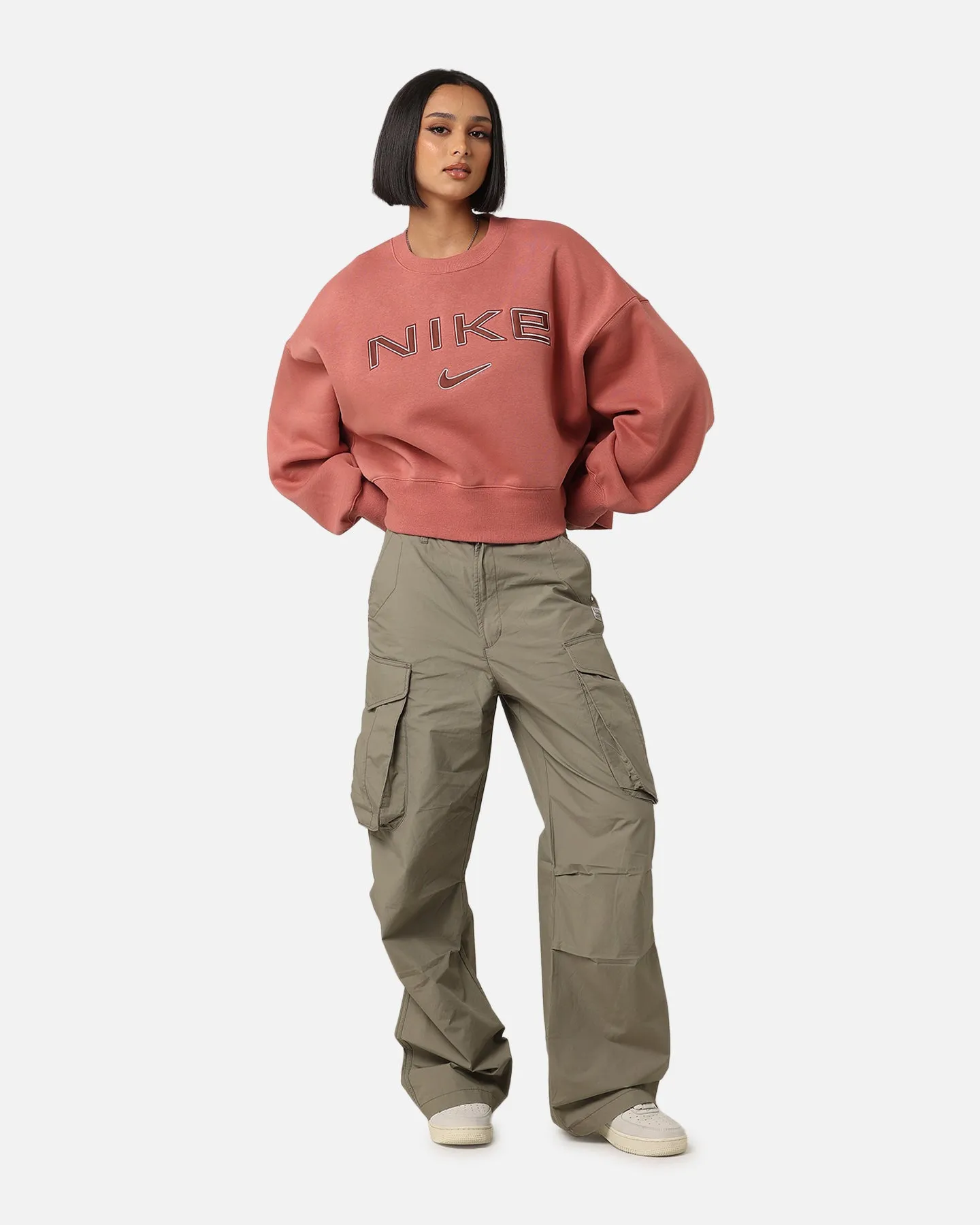 Nike Women's Sportswear Pheonix Fleece Oversized Logo Crewneck Canyon Pink/Light Orewood Brown