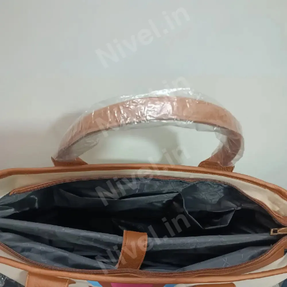 Nivel Off-white tote with white, navy and brown stripes