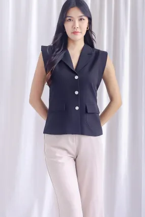 Oakleigh Buttons Lapel Vest Top In Black