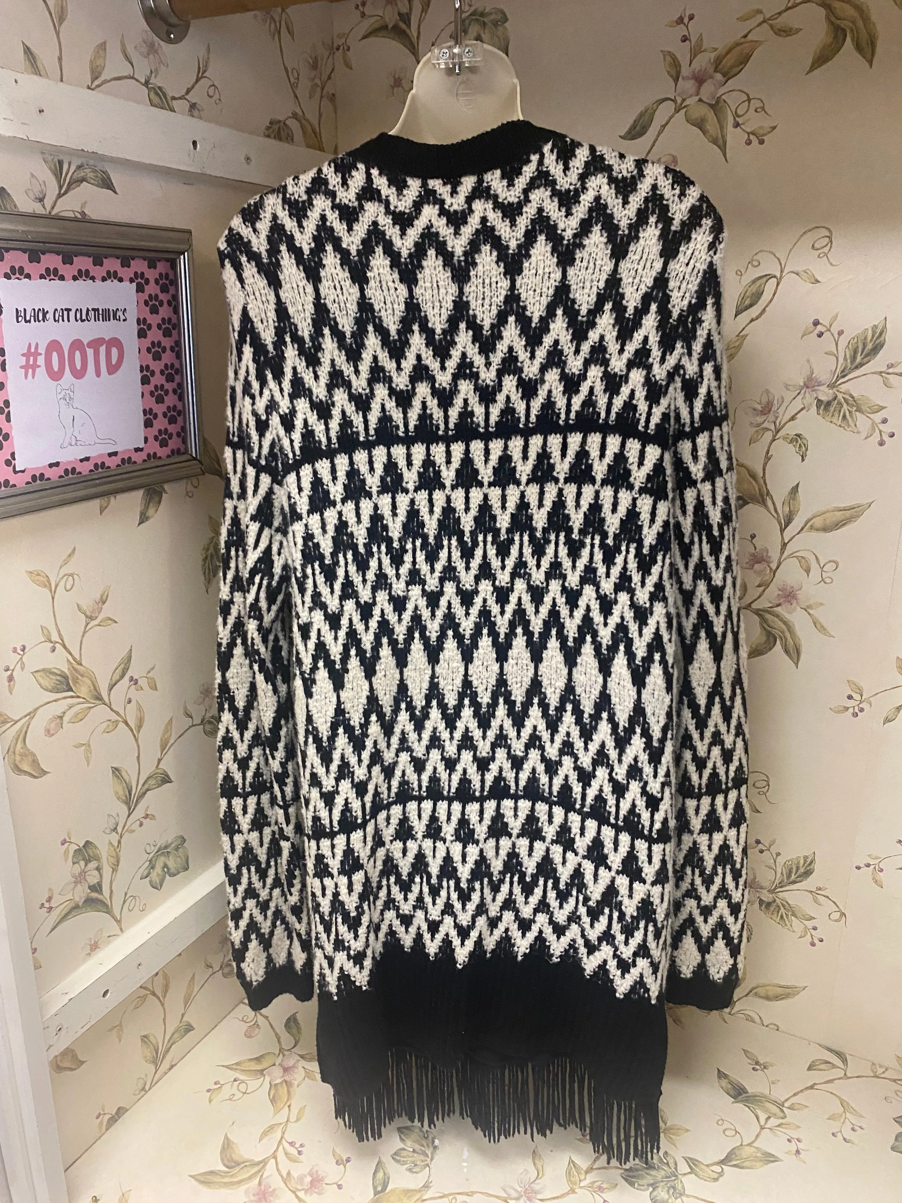 Old Navy black Sweaters, large