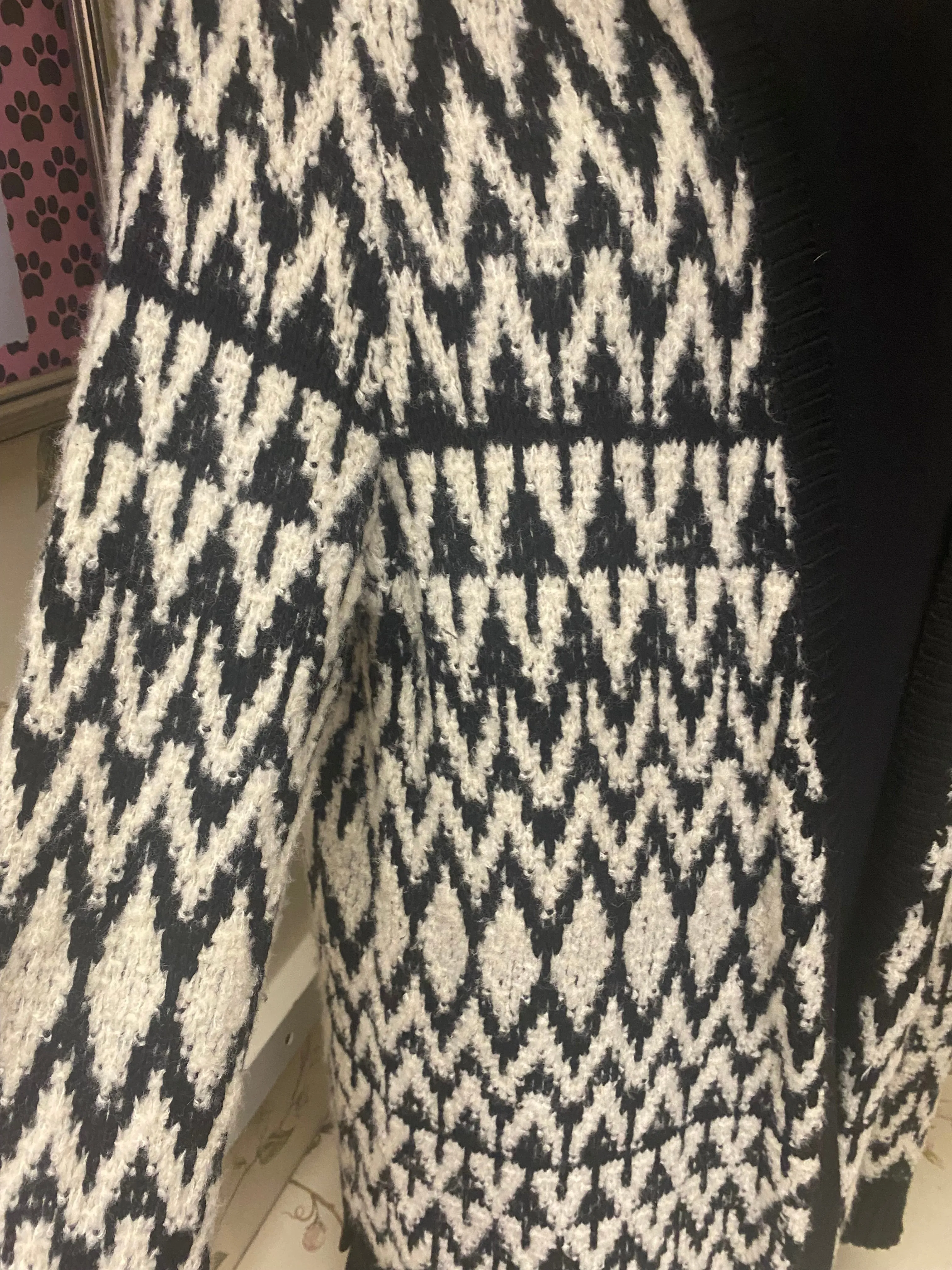 Old Navy black Sweaters, large