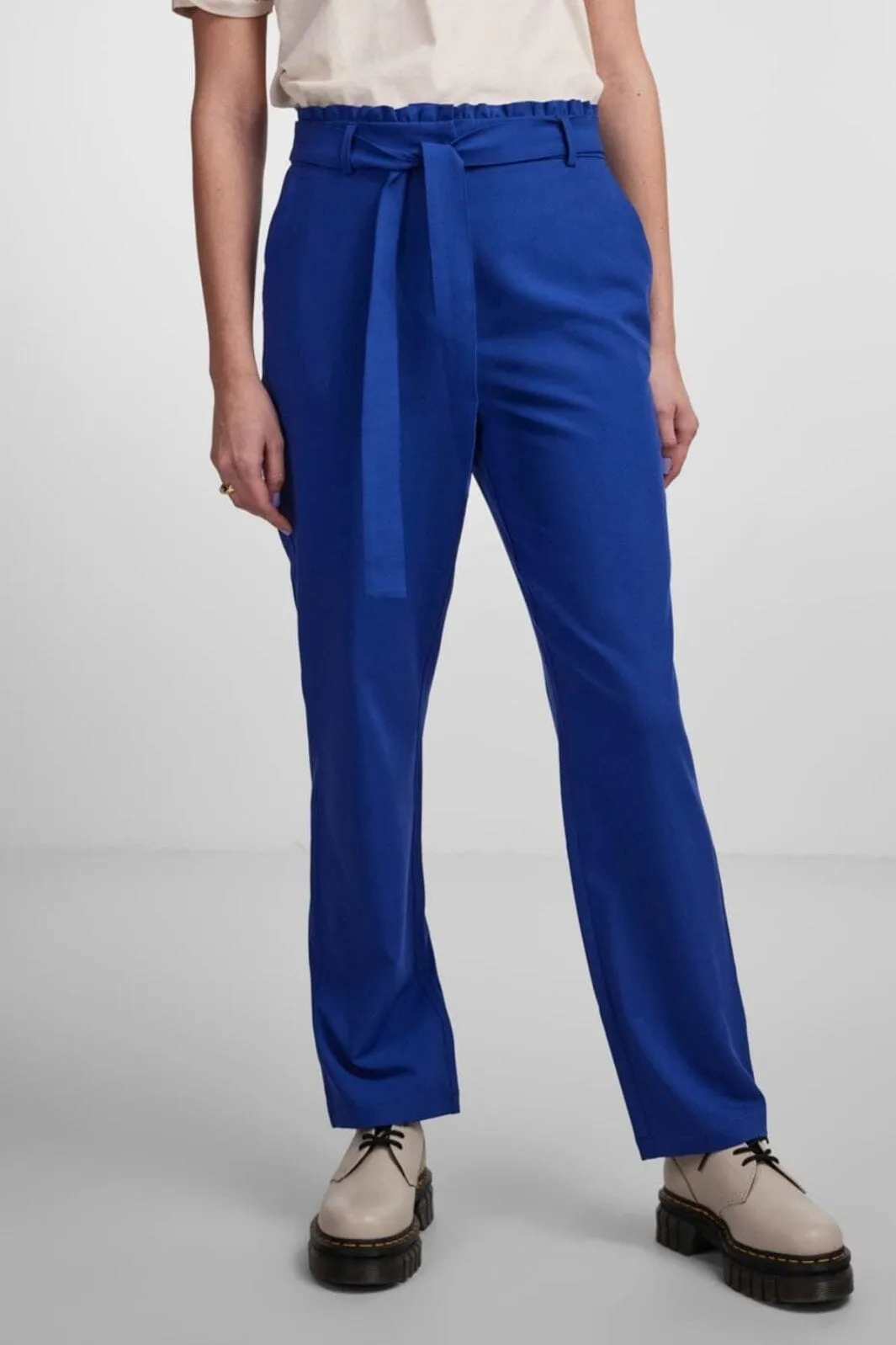 Pieces - Pcboss Paperbag Straight Pants - 4251343 Mazarine Blue