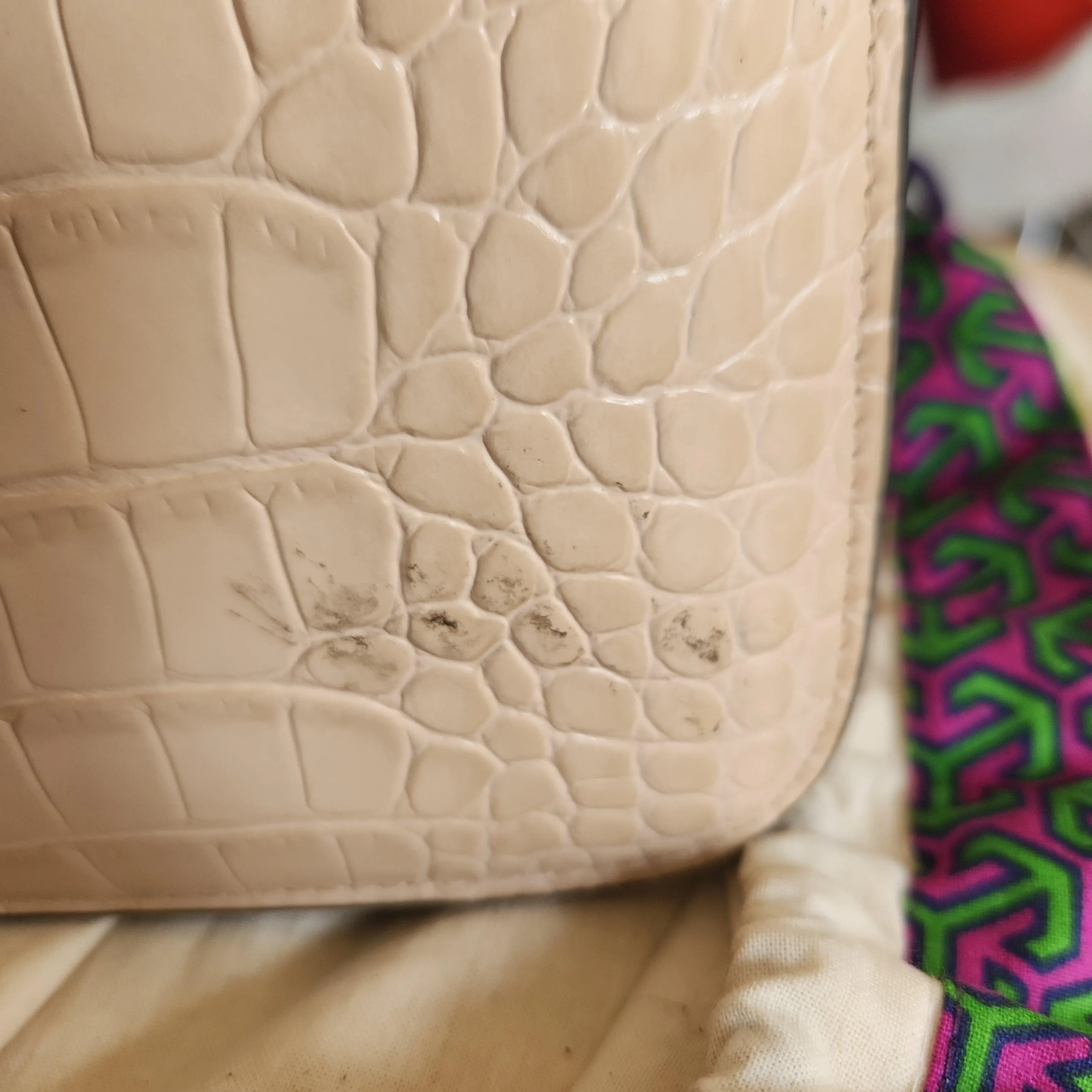 Pre-Loved Treasures - Tory Burch Eleanor Embossed Convertible Shoulder Bag