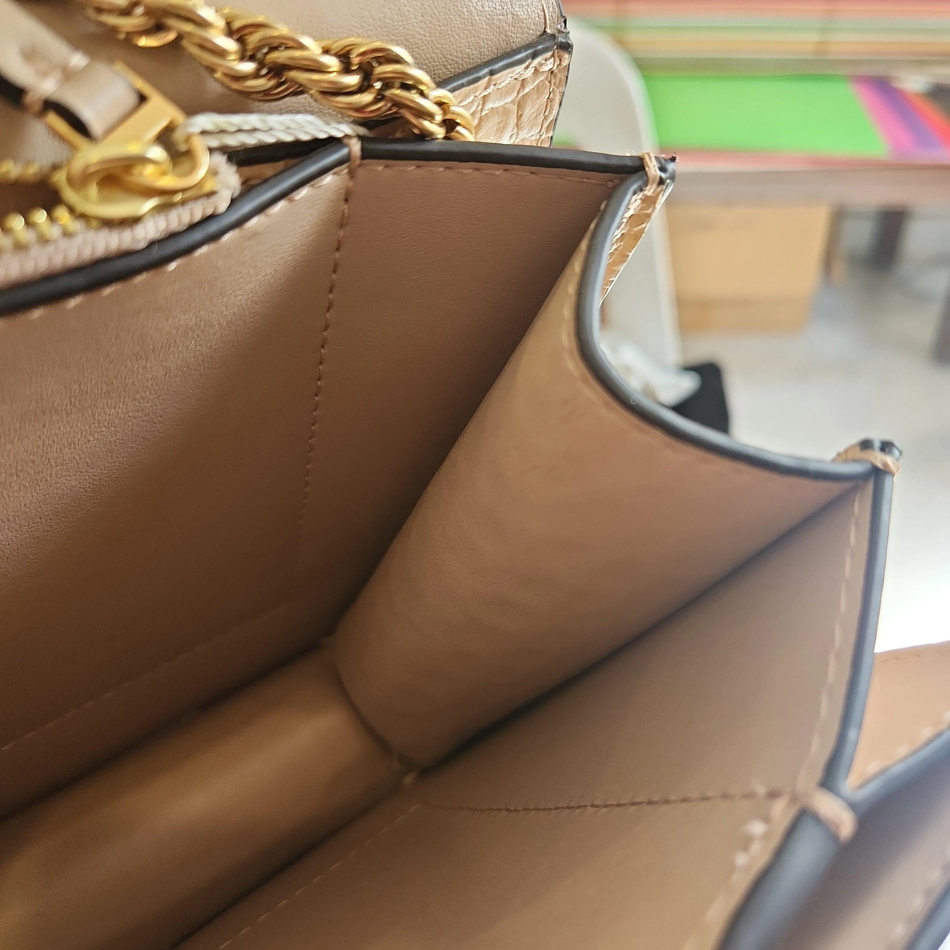 Pre-Loved Treasures - Tory Burch Eleanor Embossed Convertible Shoulder Bag