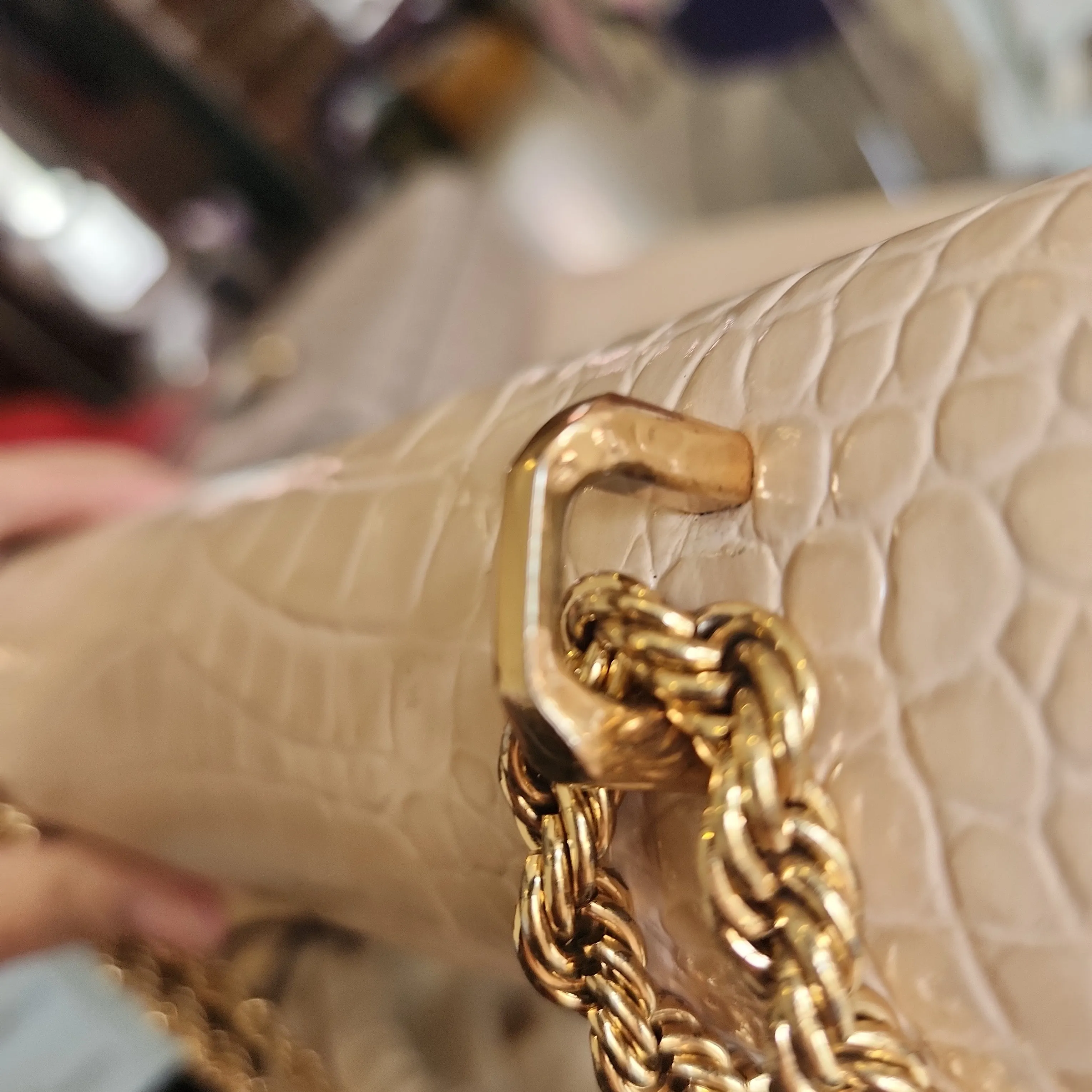 Pre-Loved Treasures - Tory Burch Eleanor Embossed Convertible Shoulder Bag