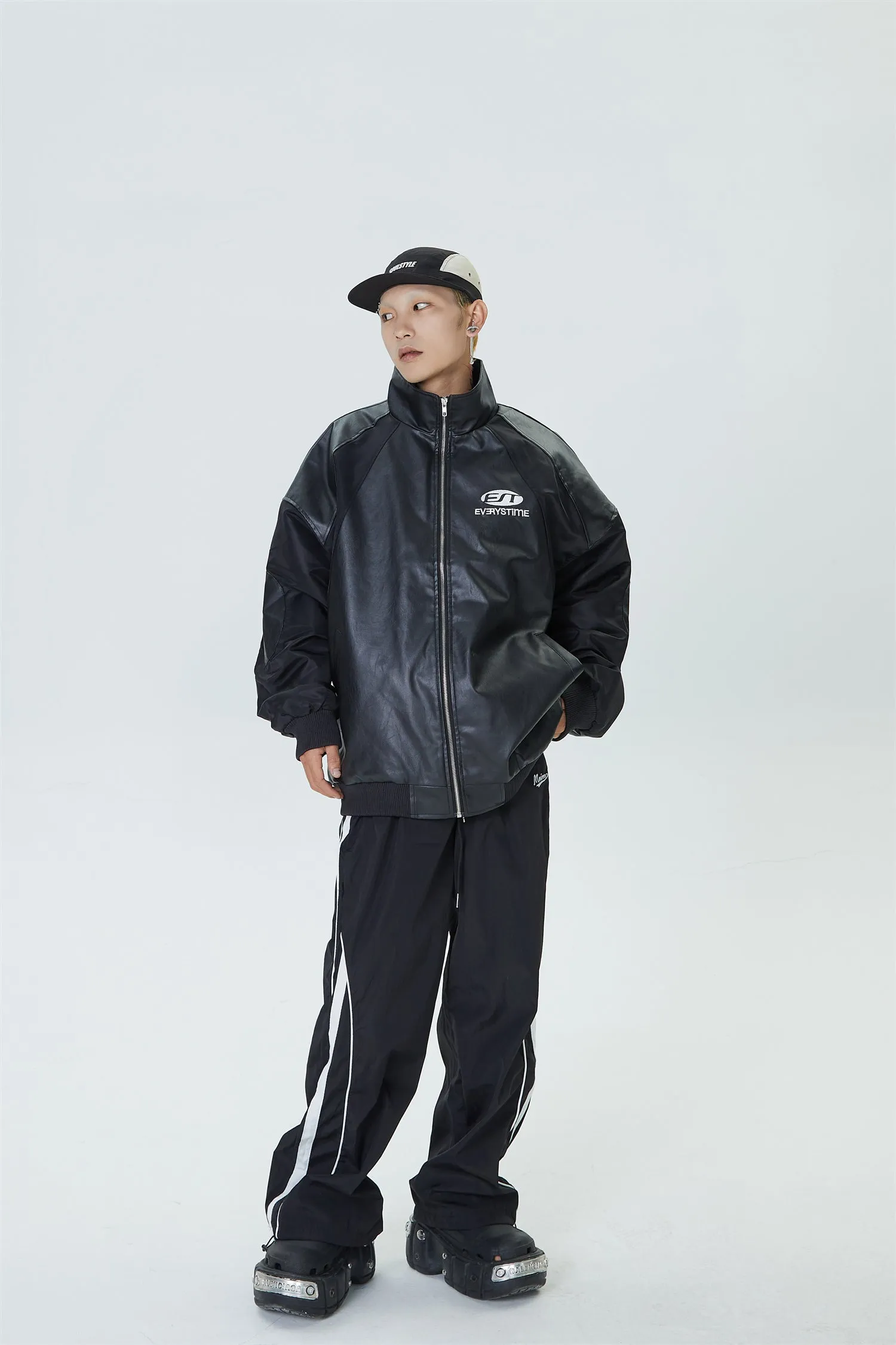QS233A track pants