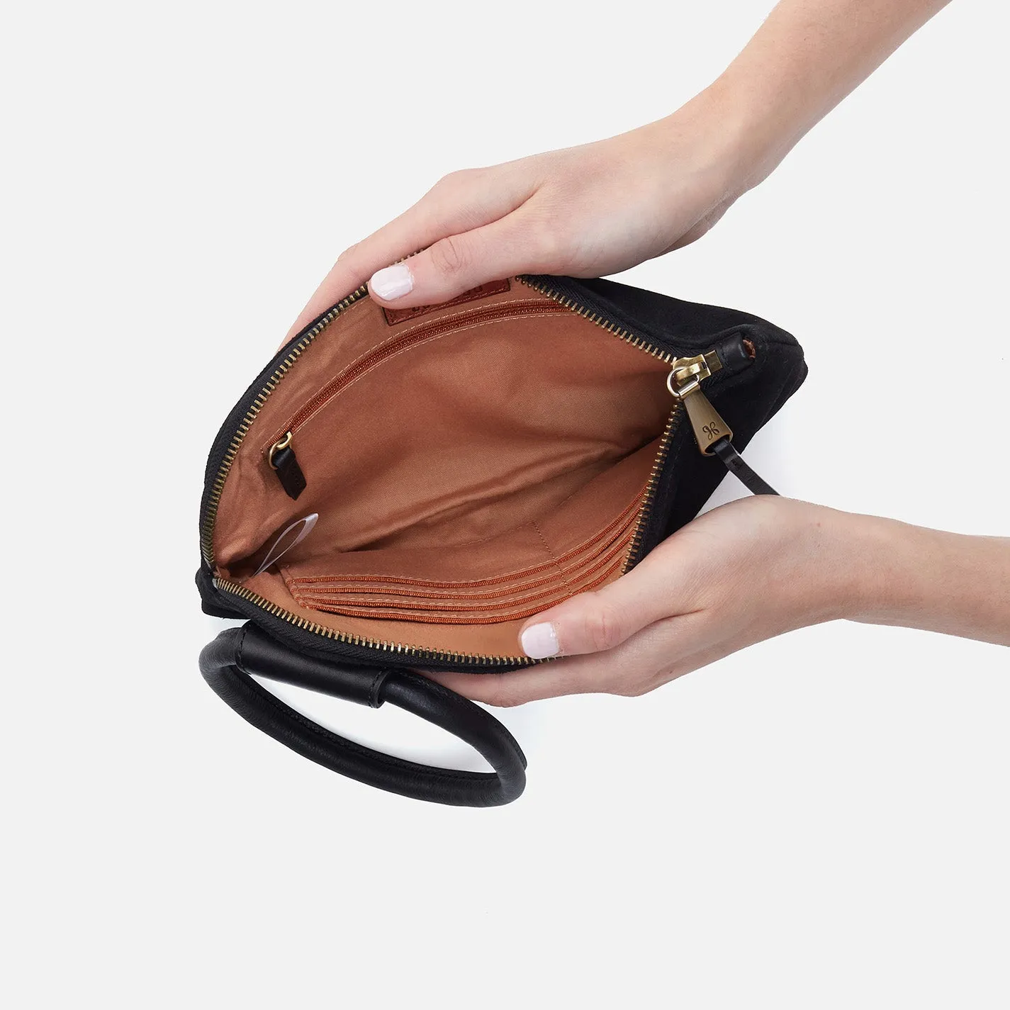 Sable Wristlet In Suede - Black