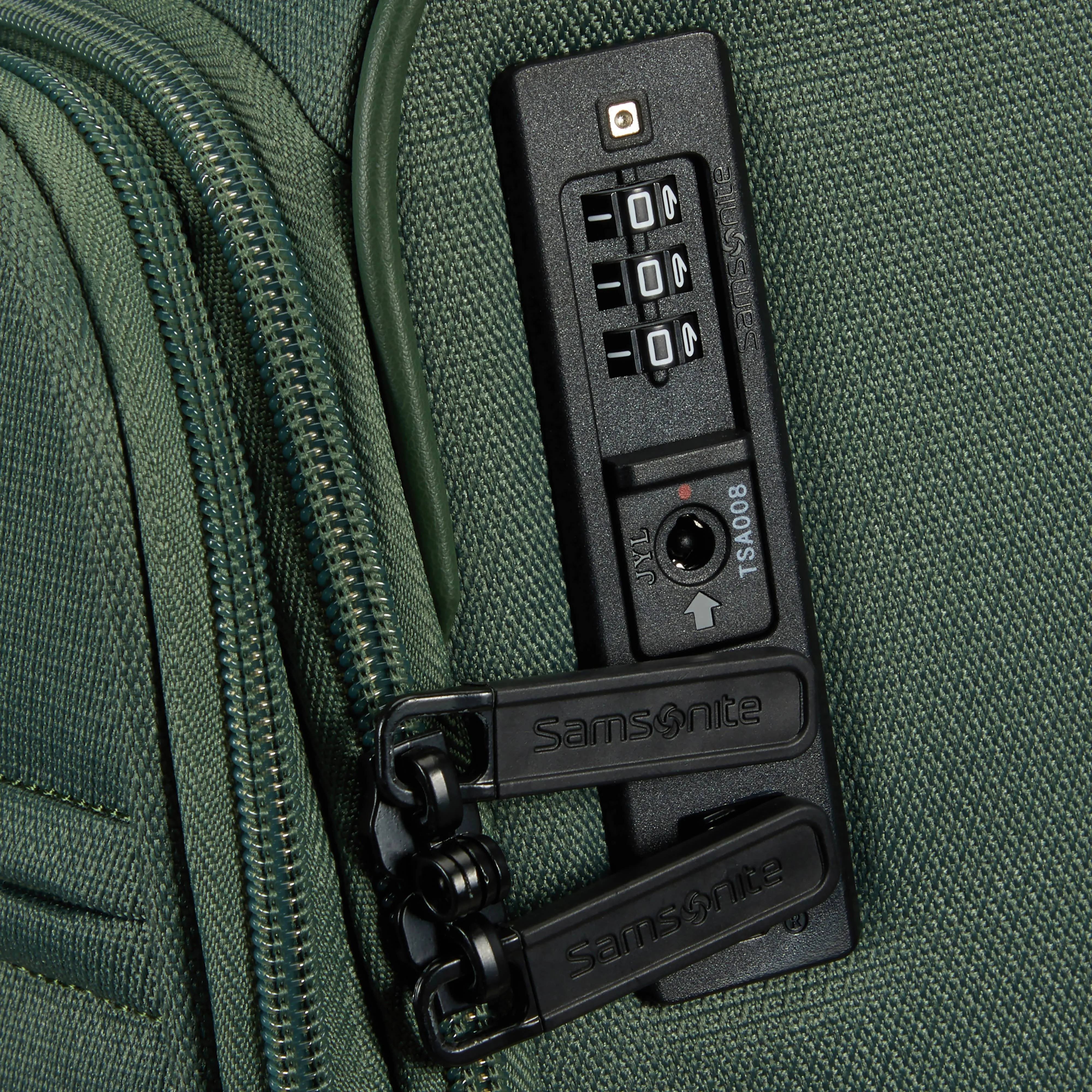 Samsonite Vaycay Spinner Large Expandable Luggage