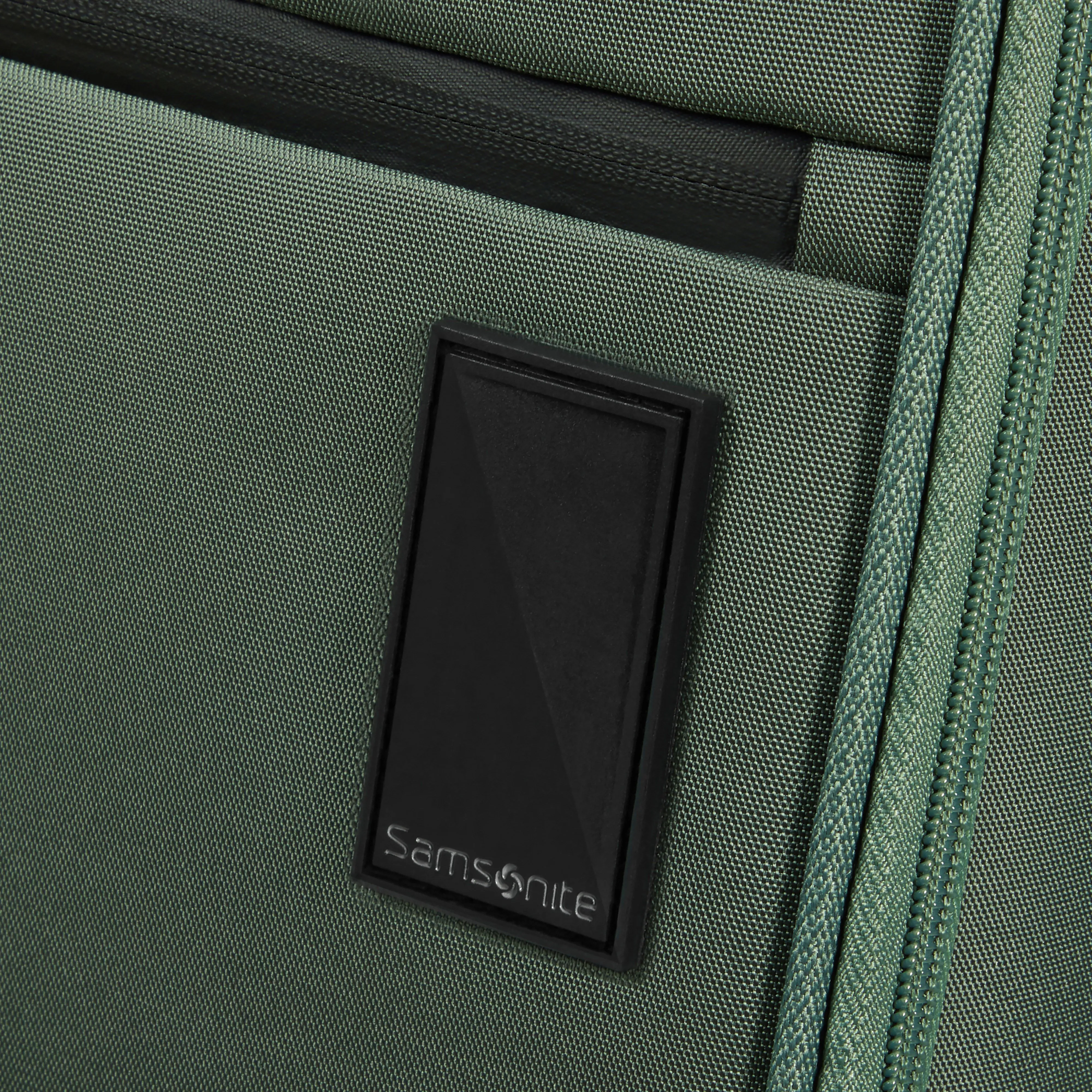 Samsonite Vaycay Spinner Large Expandable Luggage