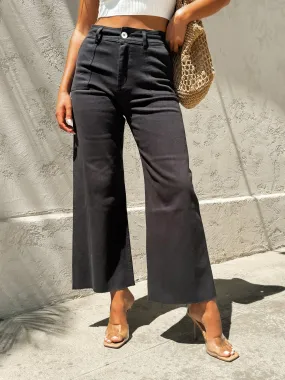High-Waisted Jeans