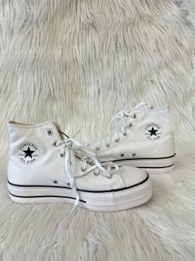 Shoes Sneakers Platform By Converse In White, Size: 9.5