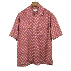 Short sleeve convertible collar shirt in magenta ikat print