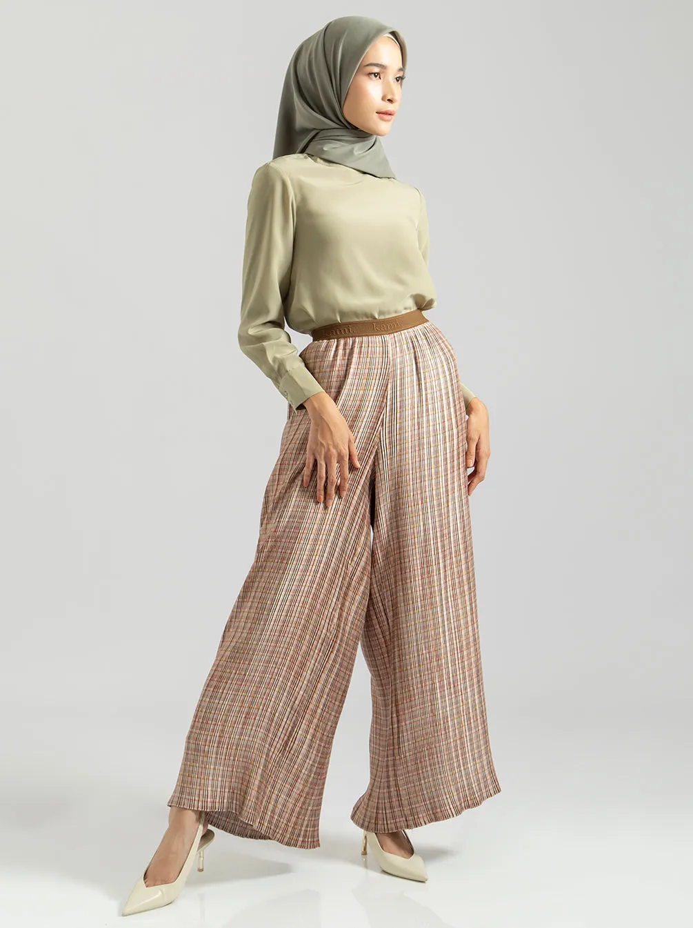 SIENNA PANTS GLOSSY LIGHT PIEGON