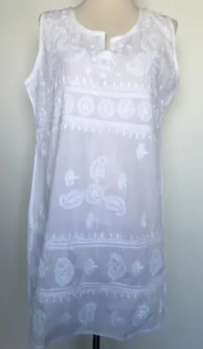 Sleeveless Embroidered White Tunic