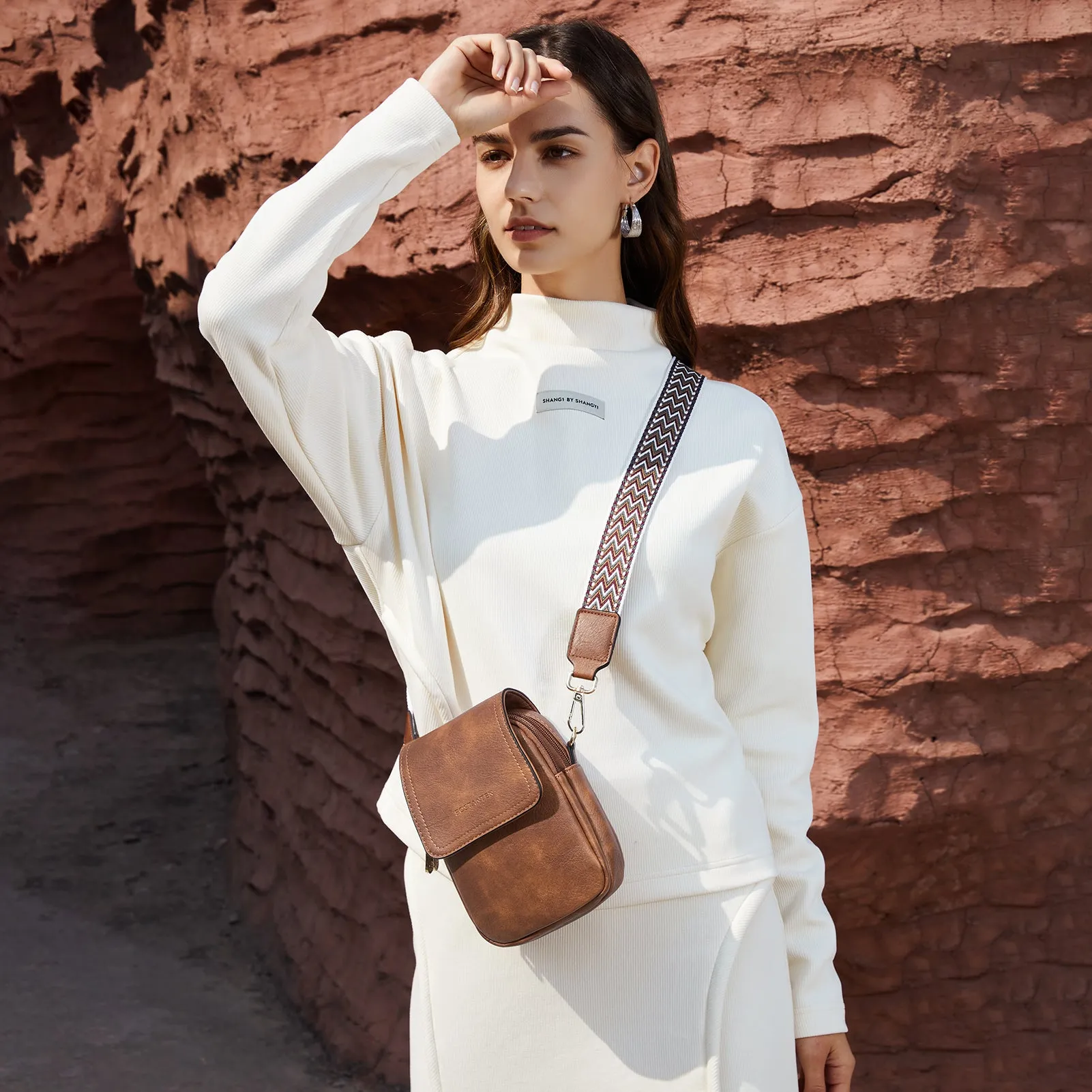 Small Phone Crossbody Bag with Adjustable Guitar Strap