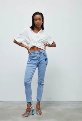 High-Waisted Jeans