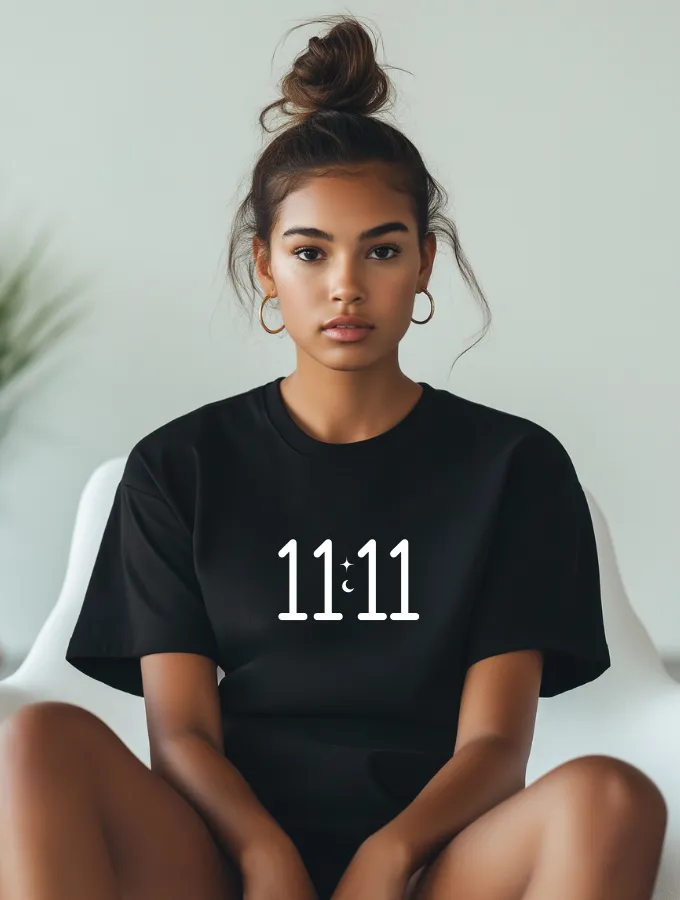 STELLAR WISHES ROUNDNECK TEE - BLACK