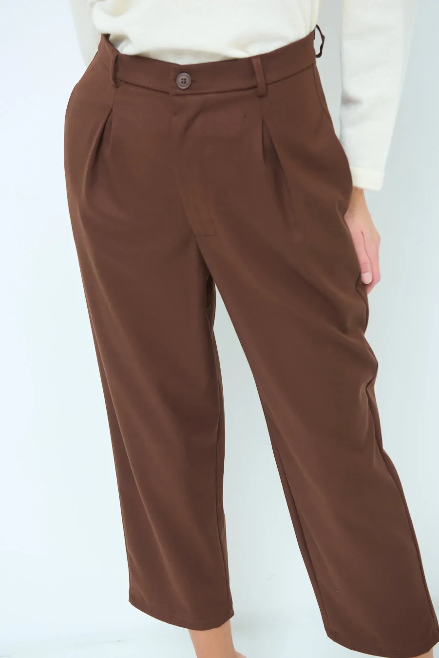 Tailored cropped trousers wholesale