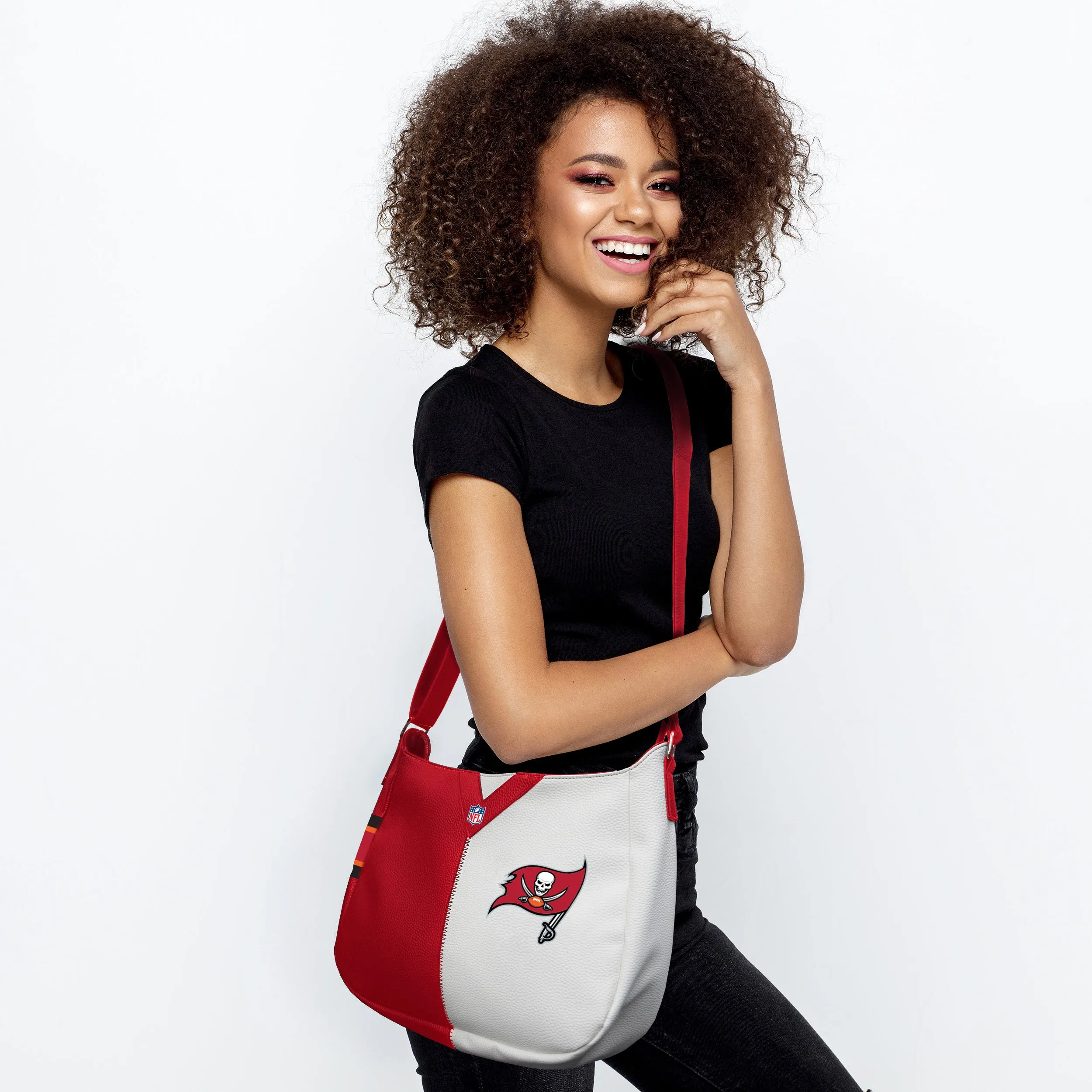 Tampa Bay Buccaneers Pebble Split Hobo
