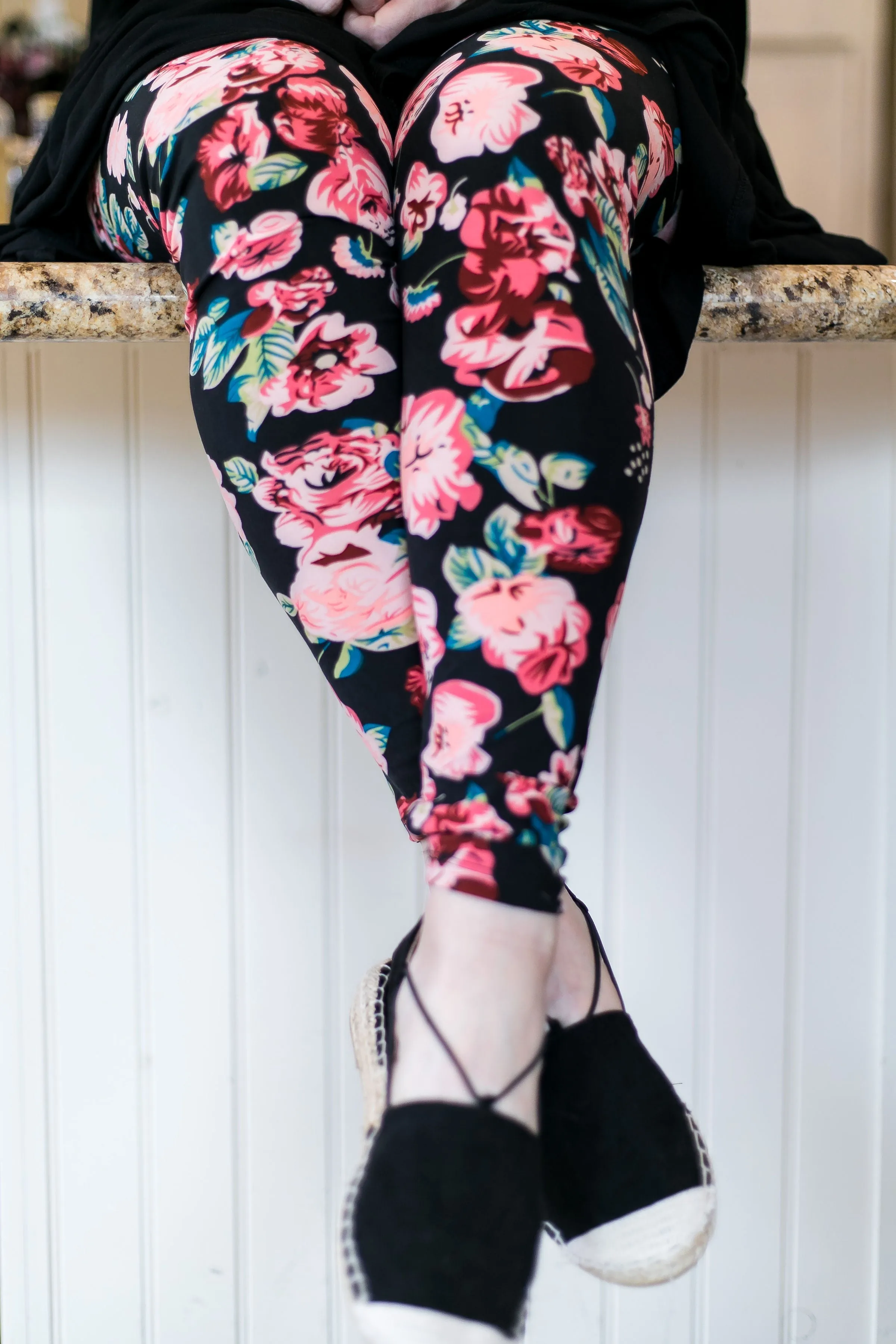This Is The Life Floral Print Leggings in Pink