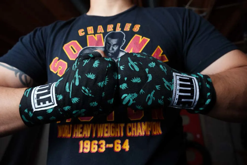 TITLE Boxing Print Hand Wraps 180"