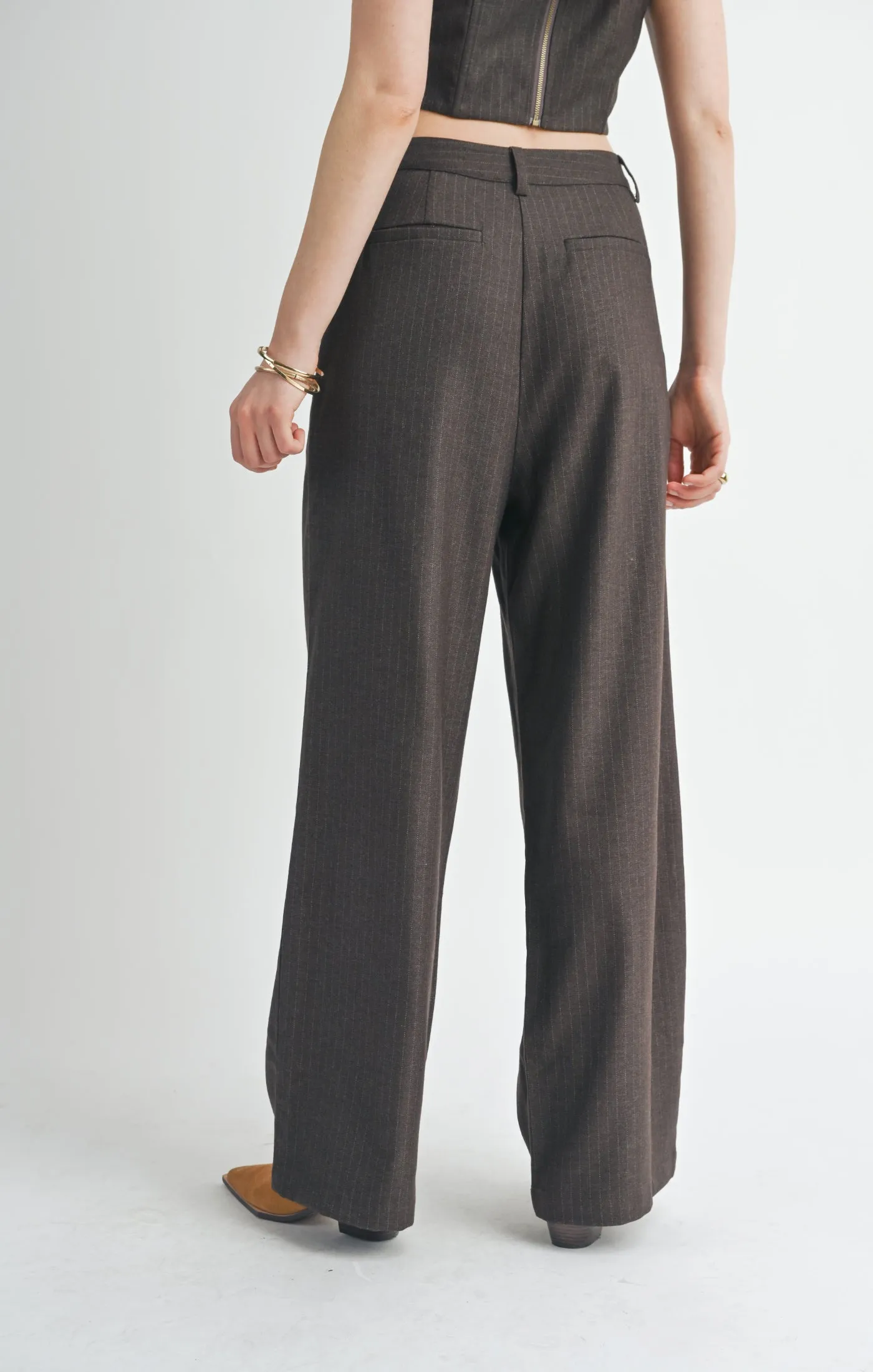 Trust Me Pleated Trouser | Dark Brown