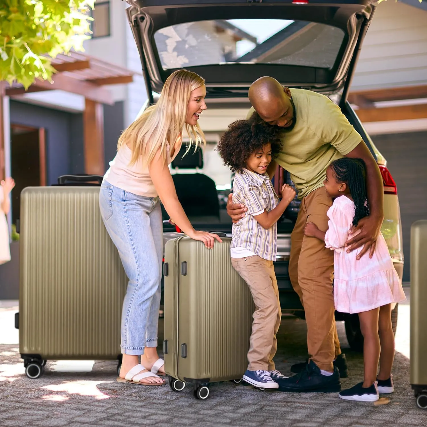 Vacay 3pc Suitcase Set in Sand