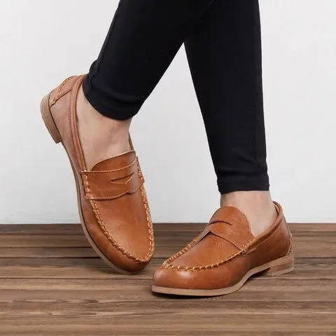 Vintage Leather Splicing Low Heel Slip On Loafers