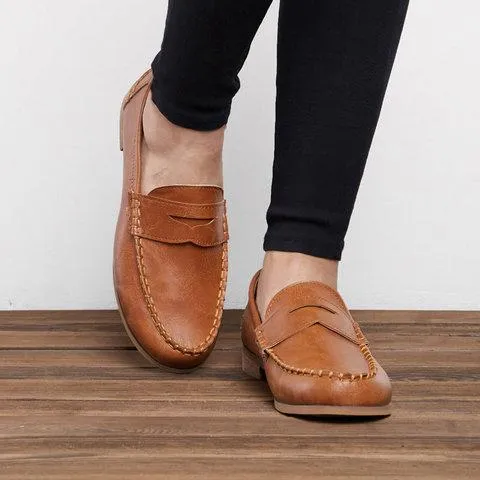Vintage Leather Splicing Low Heel Slip On Loafers