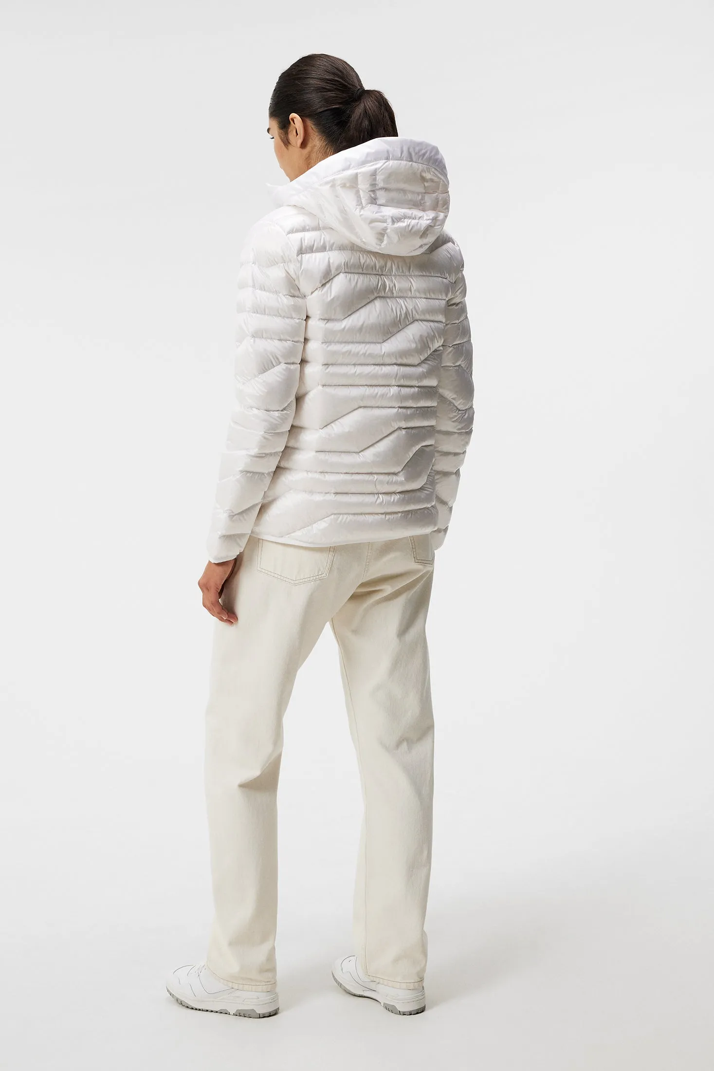 W Cliff Light Down Hood / White
