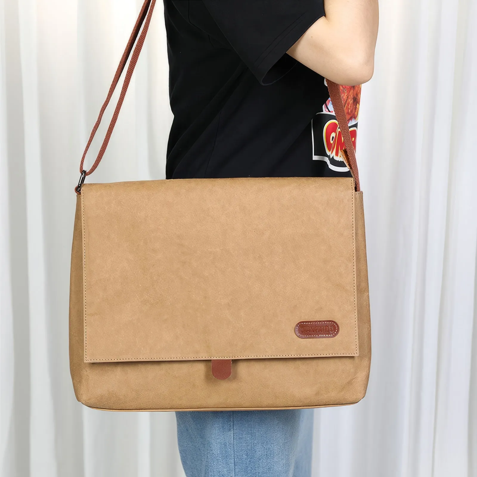 Washable Kraft Paper 13-inch Laptop Messenger Shoulder Bag