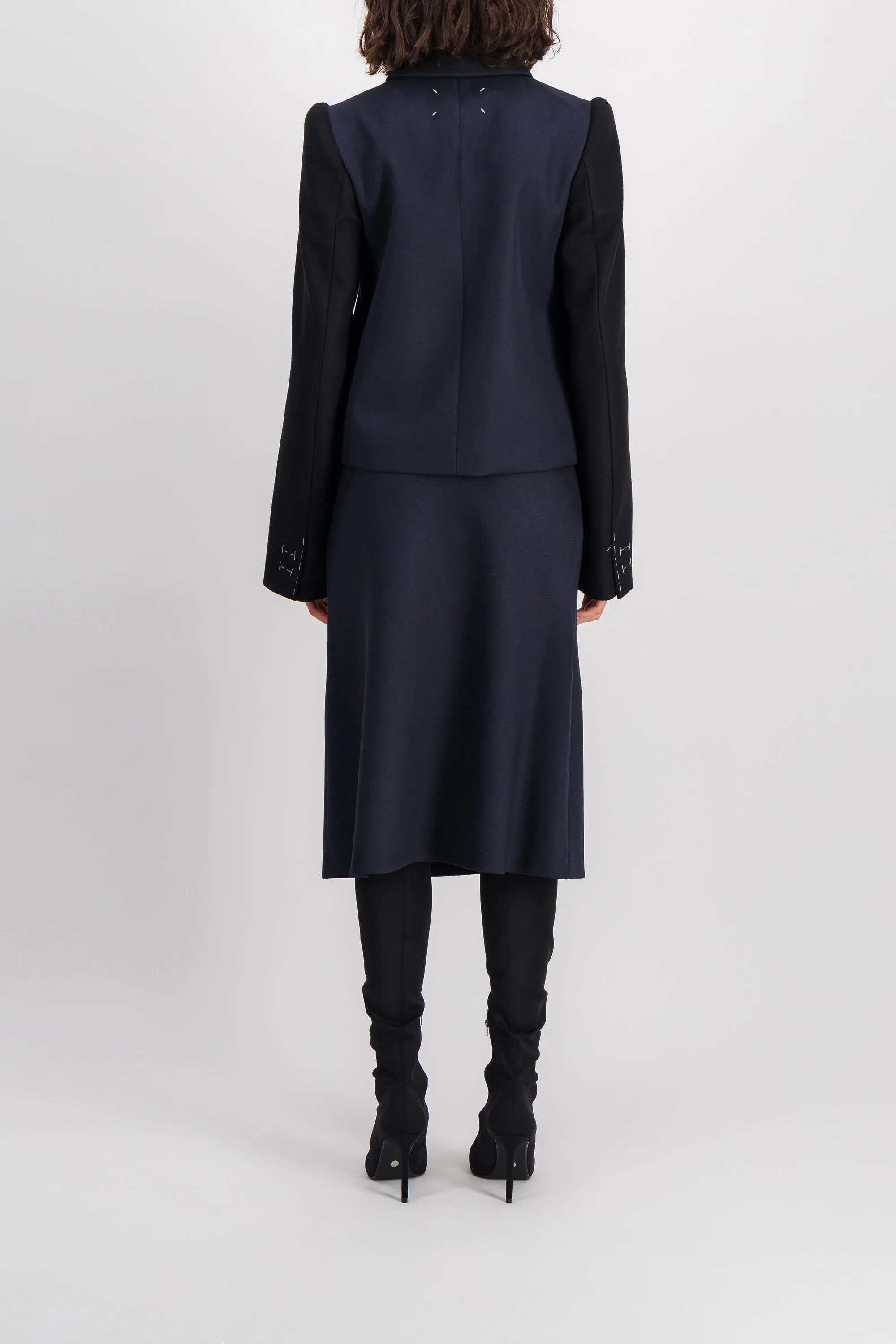 Wide sleeve bi-coloured fitted jacket