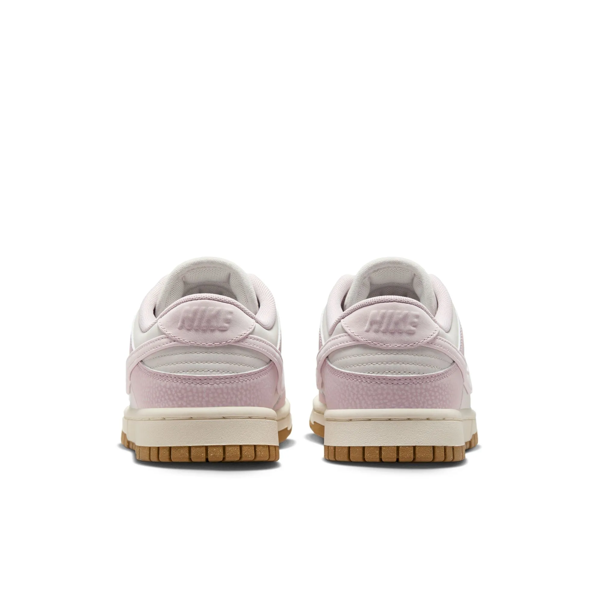 WMNS Nike Dunk Low PRM NN