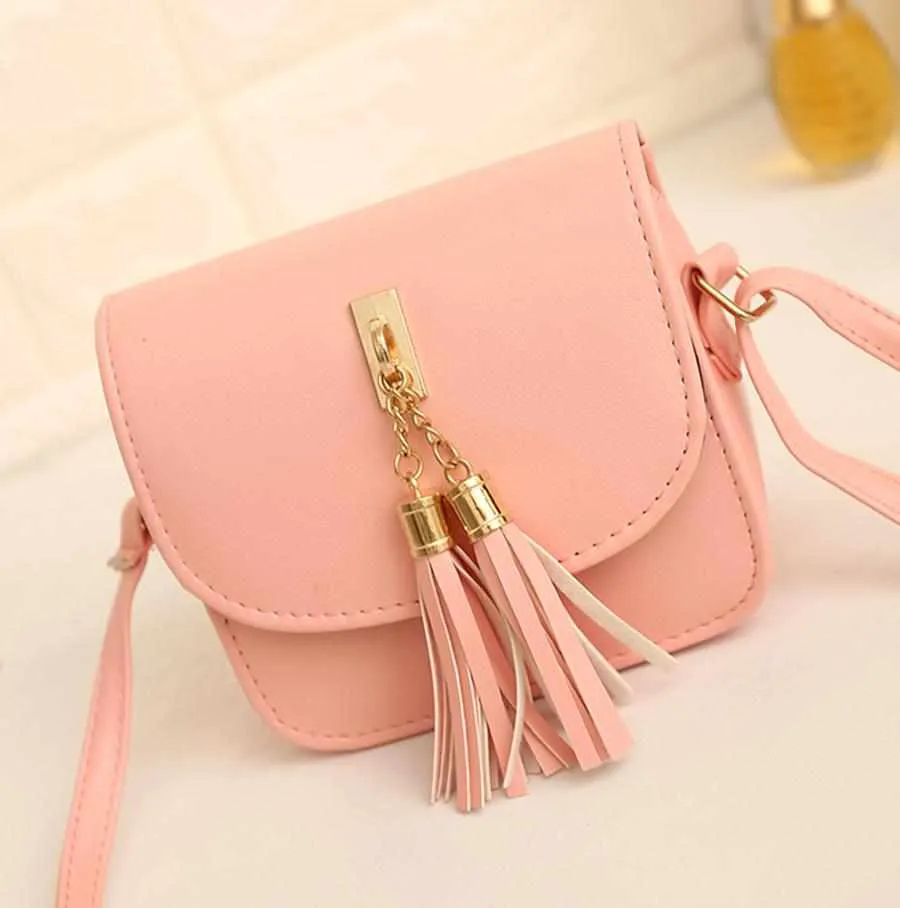 Women Messenger Shoulder Handbag With Tassel